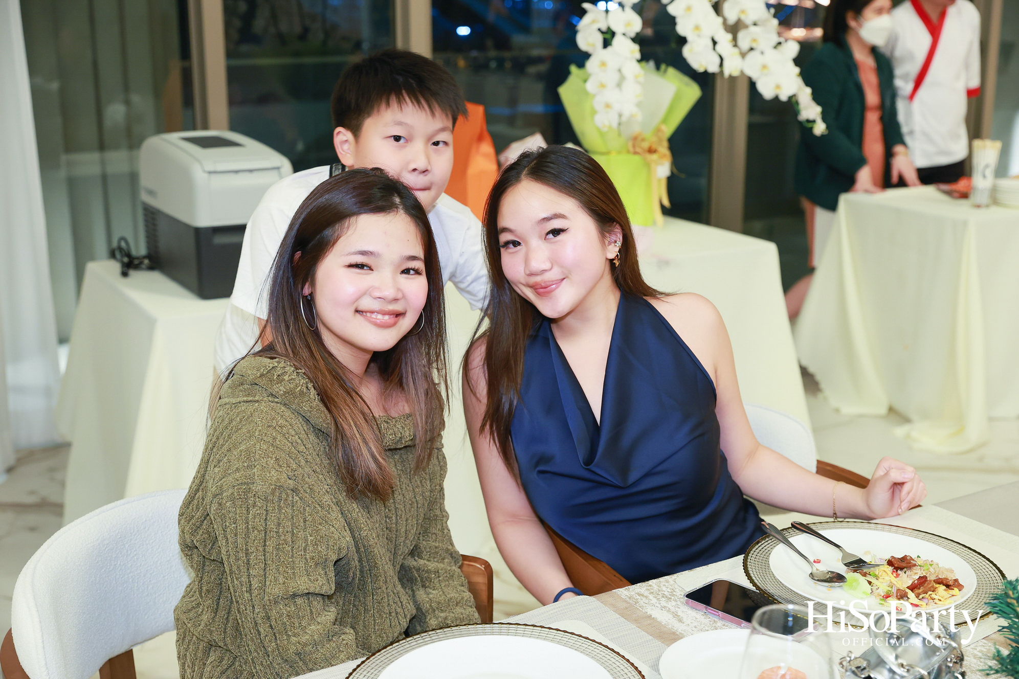 อุษณีย์ มหากิจศิริ ลีโอณีโอ เปิดบ้านจัดงานปาร์ตี้คริสต์มาส-ปีใหม่สุดอบอุ่น