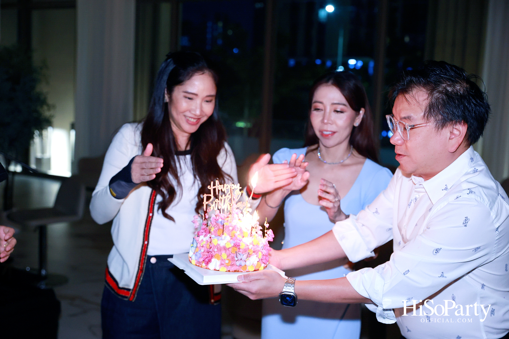 อุษณีย์ มหากิจศิริ ลีโอณีโอ เปิดบ้านจัดงานปาร์ตี้คริสต์มาส-ปีใหม่สุดอบอุ่น