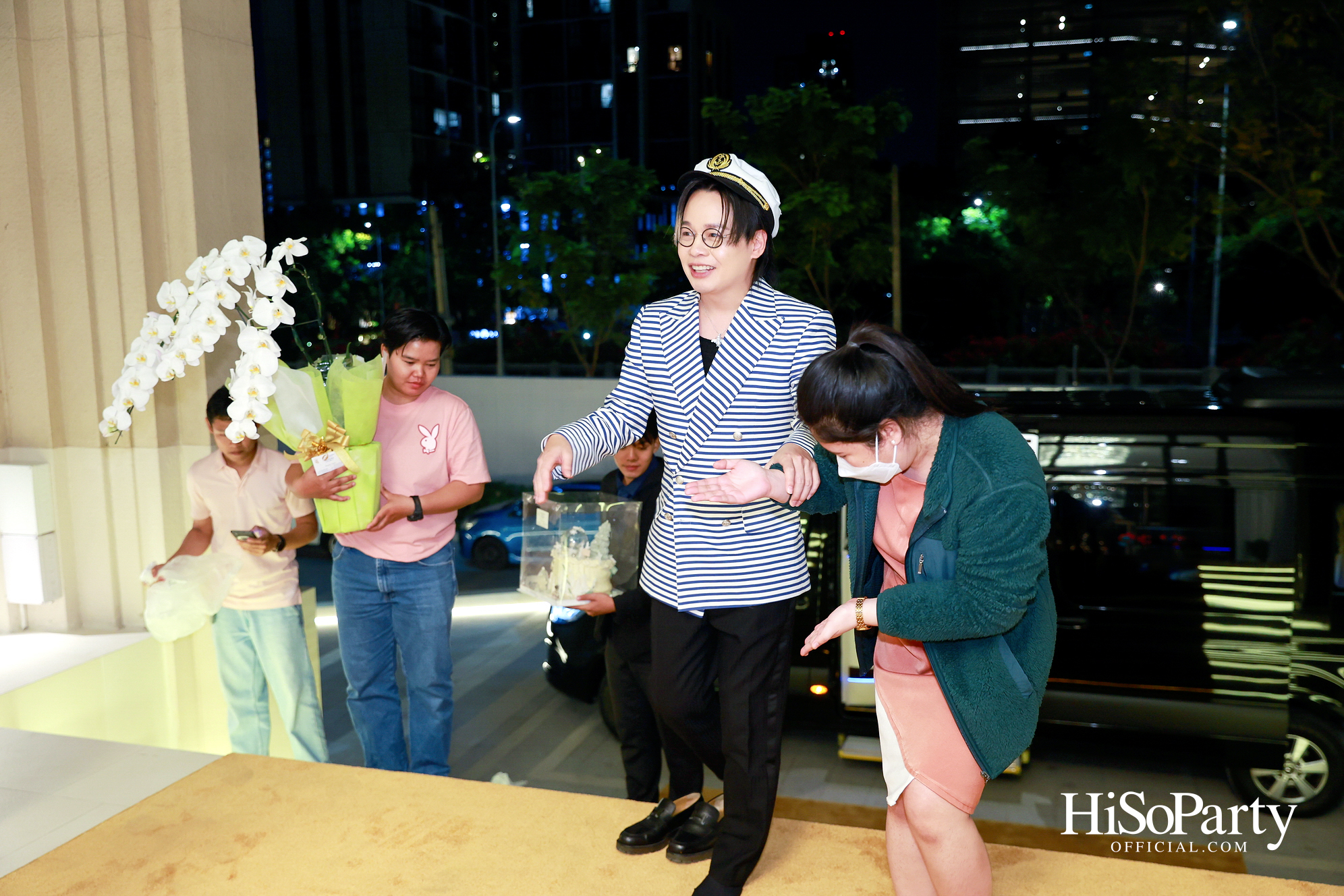 อุษณีย์ มหากิจศิริ ลีโอณีโอ เปิดบ้านจัดงานปาร์ตี้คริสต์มาส-ปีใหม่สุดอบอุ่น