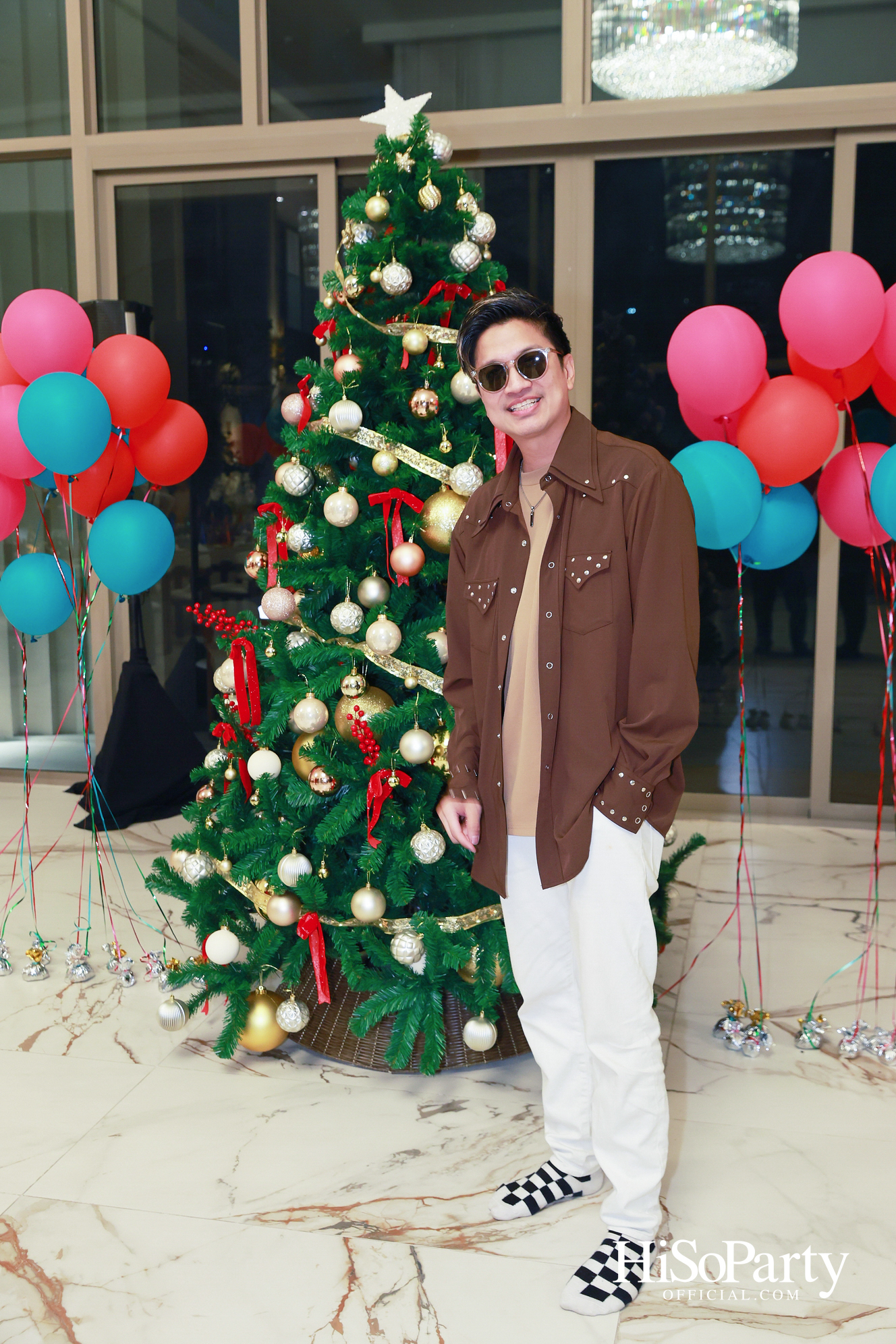 อุษณีย์ มหากิจศิริ ลีโอณีโอ เปิดบ้านจัดงานปาร์ตี้คริสต์มาส-ปีใหม่สุดอบอุ่น