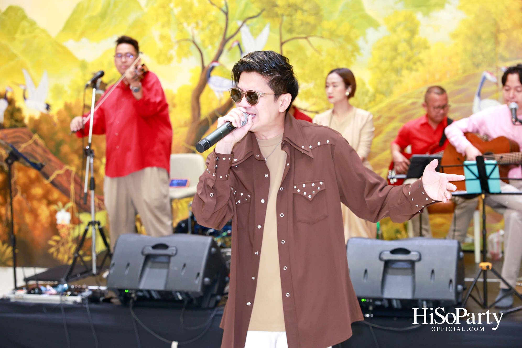 อุษณีย์ มหากิจศิริ ลีโอณีโอ เปิดบ้านจัดงานปาร์ตี้คริสต์มาส-ปีใหม่สุดอบอุ่น