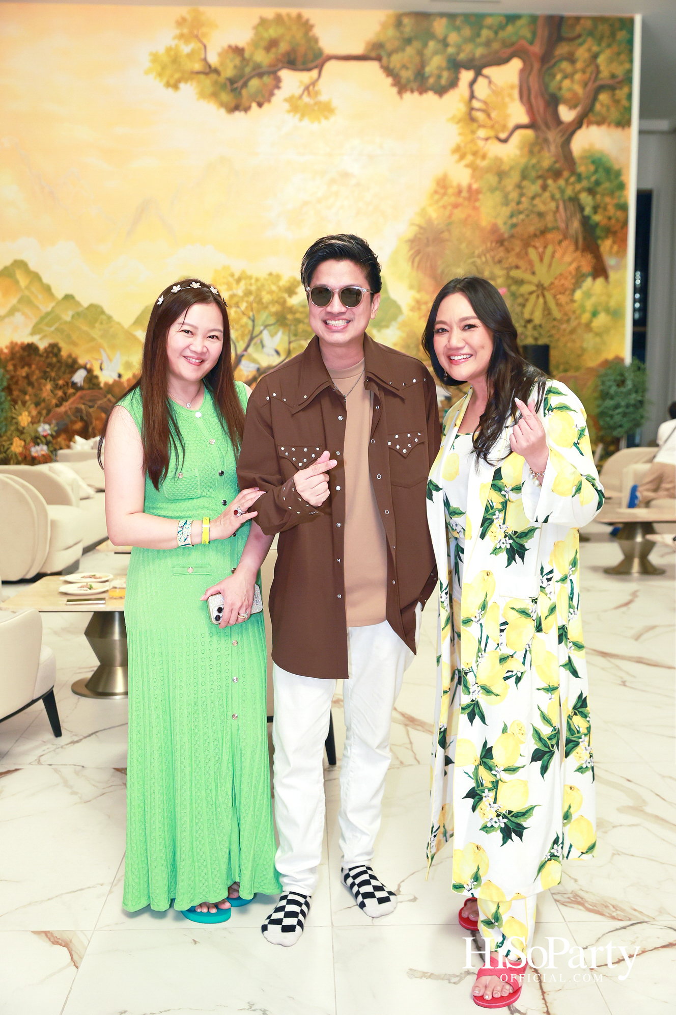 อุษณีย์ มหากิจศิริ ลีโอณีโอ เปิดบ้านจัดงานปาร์ตี้คริสต์มาส-ปีใหม่สุดอบอุ่น