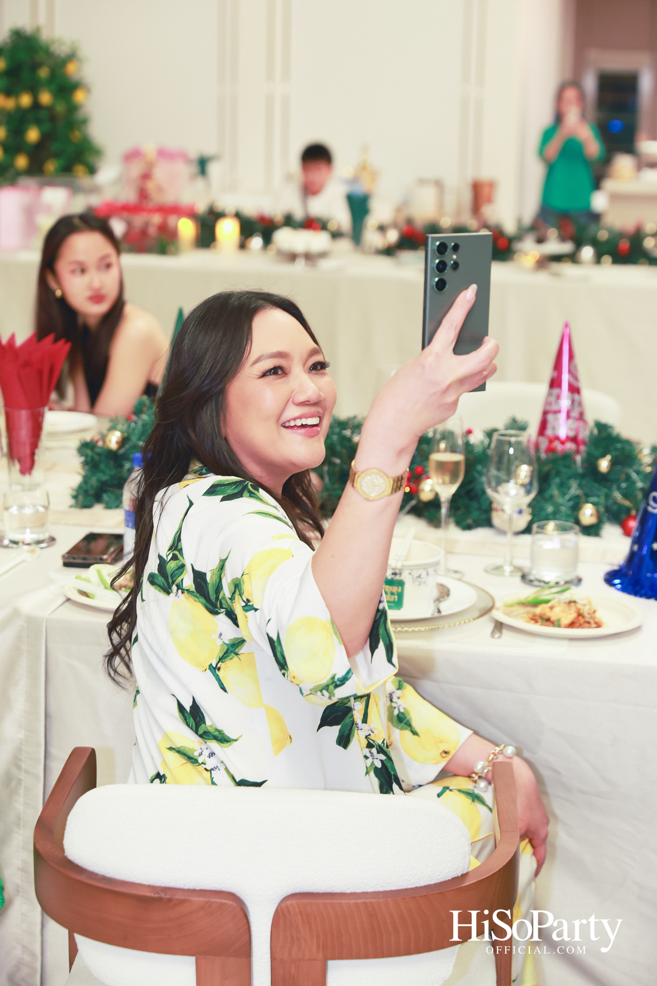 อุษณีย์ มหากิจศิริ ลีโอณีโอ เปิดบ้านจัดงานปาร์ตี้คริสต์มาส-ปีใหม่สุดอบอุ่น