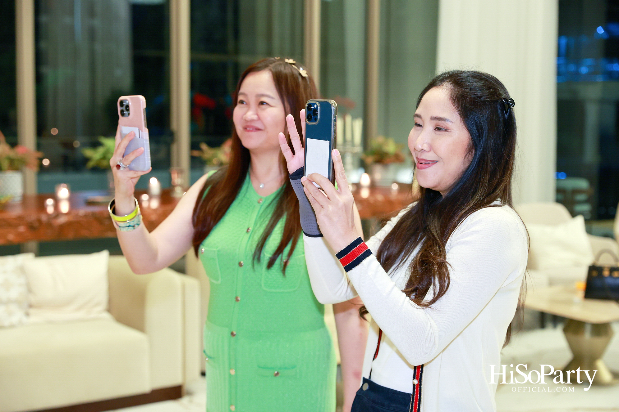 อุษณีย์ มหากิจศิริ ลีโอณีโอ เปิดบ้านจัดงานปาร์ตี้คริสต์มาส-ปีใหม่สุดอบอุ่น