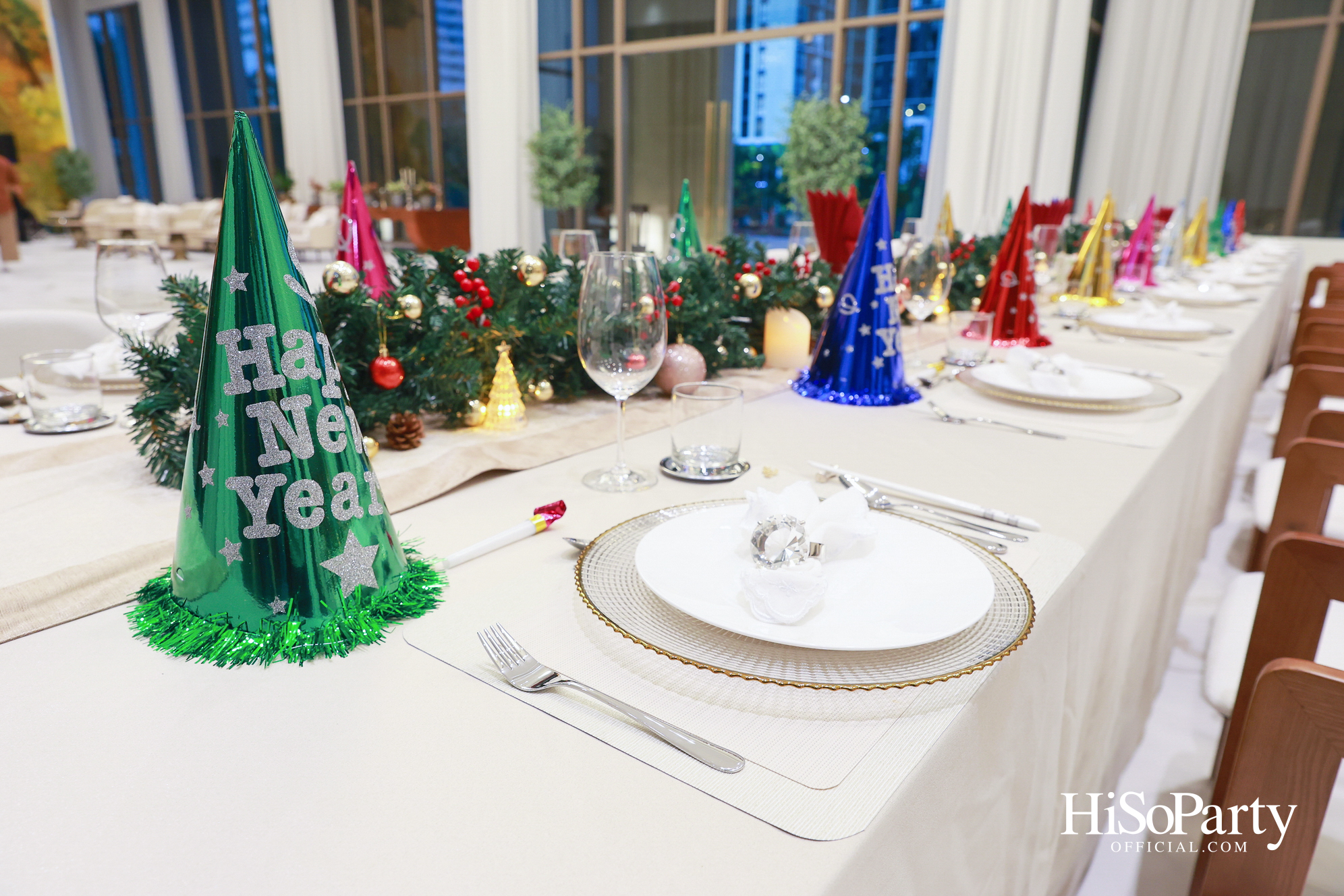 อุษณีย์ มหากิจศิริ ลีโอณีโอ เปิดบ้านจัดงานปาร์ตี้คริสต์มาส-ปีใหม่สุดอบอุ่น