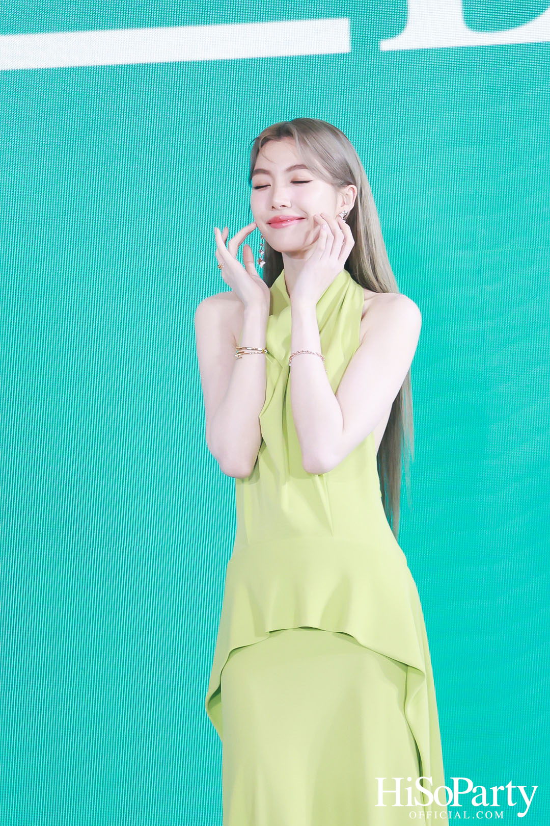 Meet New Face of Smooth E เผยโฉมนวัตกรรมผลิตภัณฑ์เพื่อผิวบอบบางครั้งใหญ่ในรอบ 3 ทศวรรษ พร้อมเปิดตัวพรีเซนเตอร์ใหม่สุดปัง