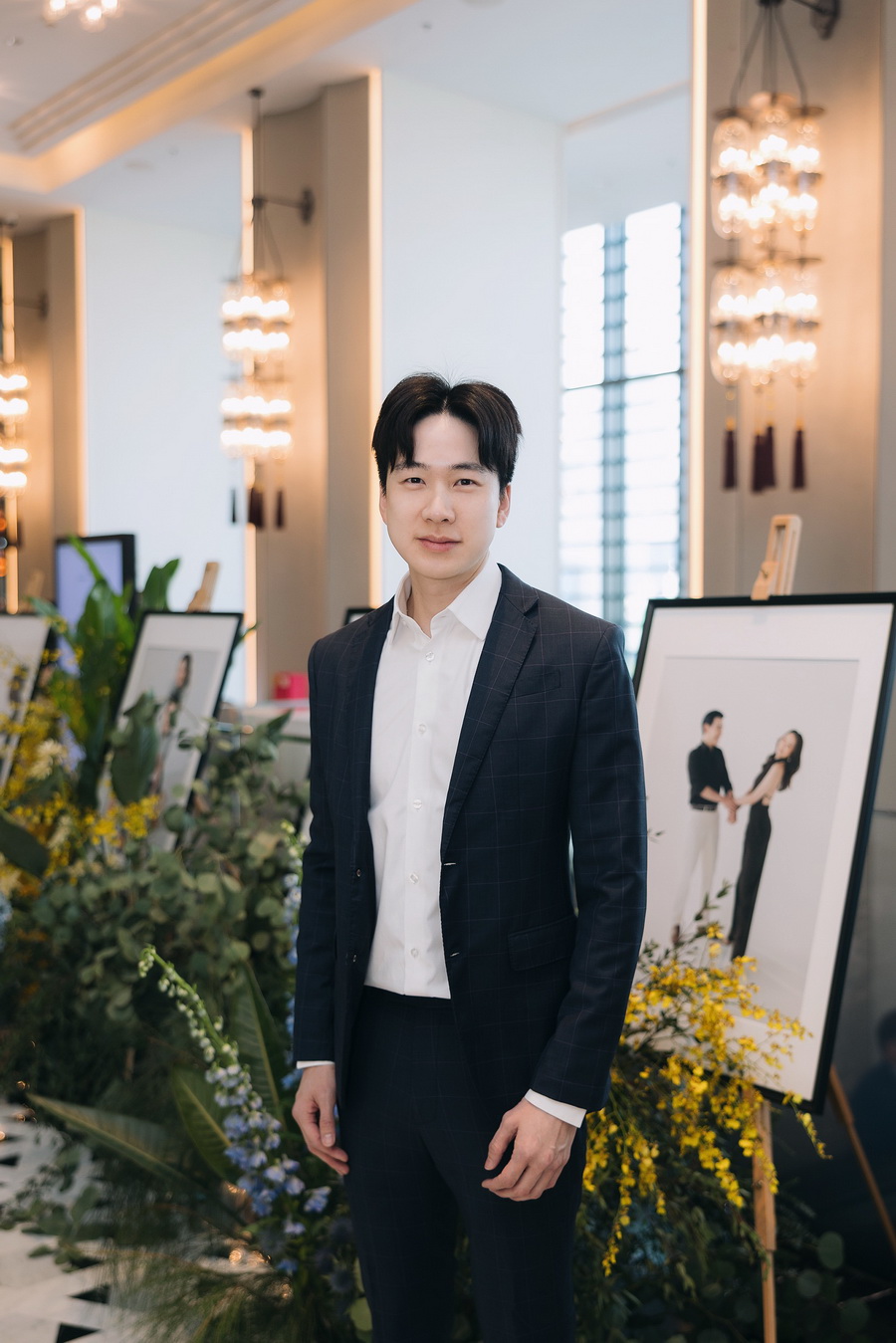 งานฉลองสมรสพระราชทาน ท่ามกลางบรรยากาศสุดอบอุ่น ระหว่าง ณชา จึงกานต์กุล และ ณัฐพันธ์ พรศรีฤทัย