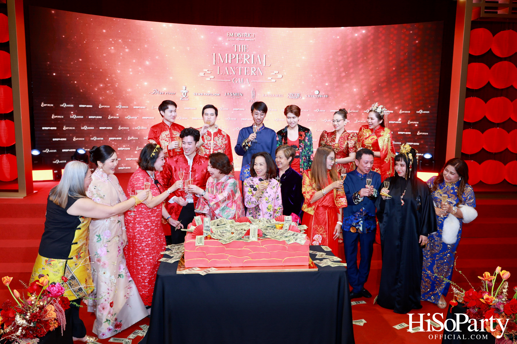 EM DISTRICT ฉลองค่ำคืนตรุษจีนสุดหรูในงาน ‘EM DISTRICT THE IMPERIAL LANTERN GALA DINNER’