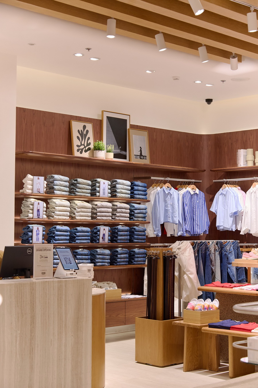 CC DOUBLE O เปิดตัวคอนเซปต์สโตร์โฉมใหม่ที่ไอคอนสยาม นิยามใหม่ของ ‘Casual Confidence’ สะท้อนความเรียบง่ายที่เต็มไปด้วยความมั่นใจ