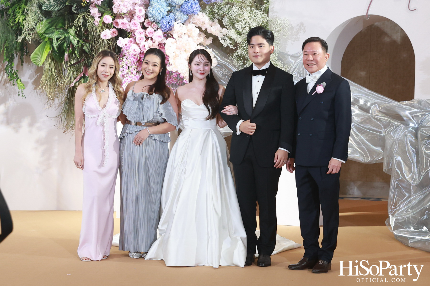 งานฉลองมงคลสมรสระหว่าง ยิ่งรัก พัวถาวรสกุล และ นวิน เหมรัชตานันต์ 