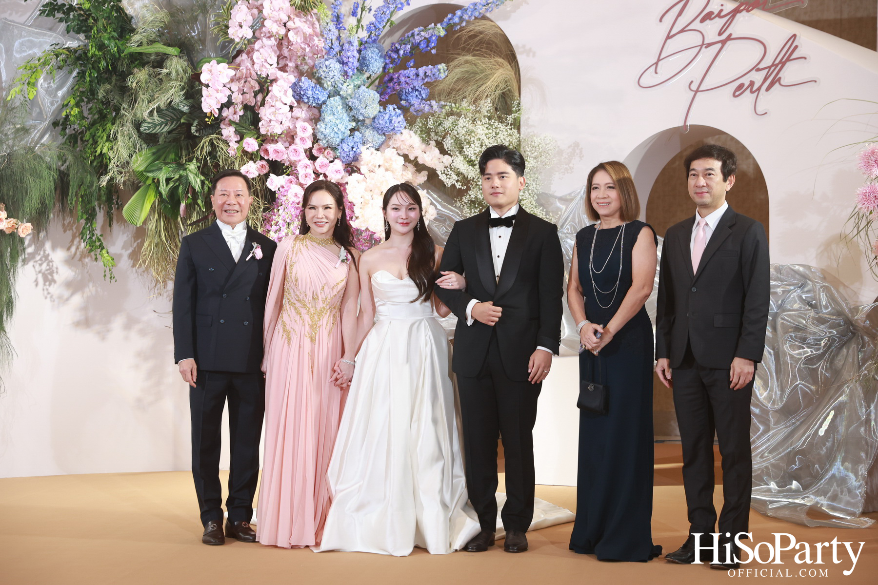 งานฉลองมงคลสมรสระหว่าง ยิ่งรัก พัวถาวรสกุล และ นวิน เหมรัชตานันต์ 