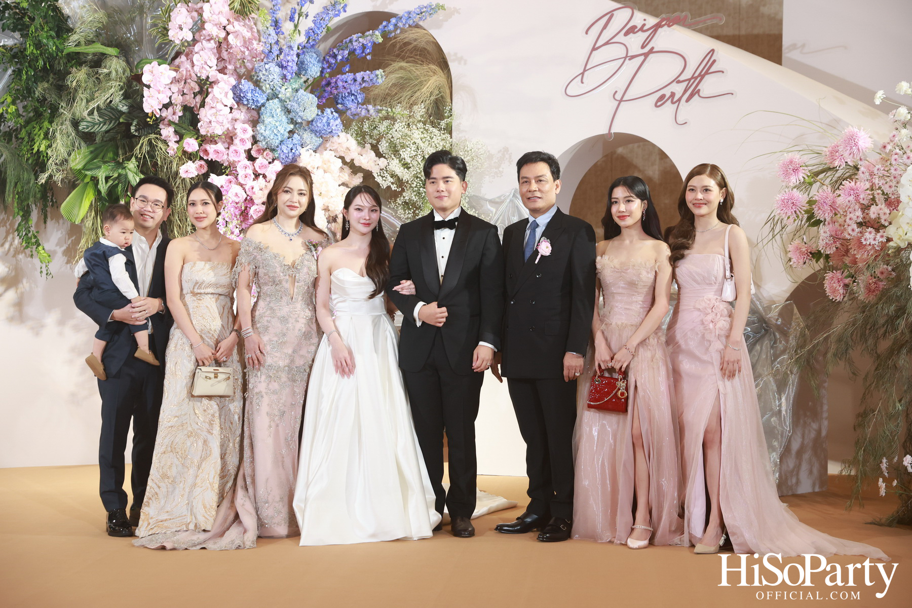 งานฉลองมงคลสมรสระหว่าง ยิ่งรัก พัวถาวรสกุล และ นวิน เหมรัชตานันต์ 