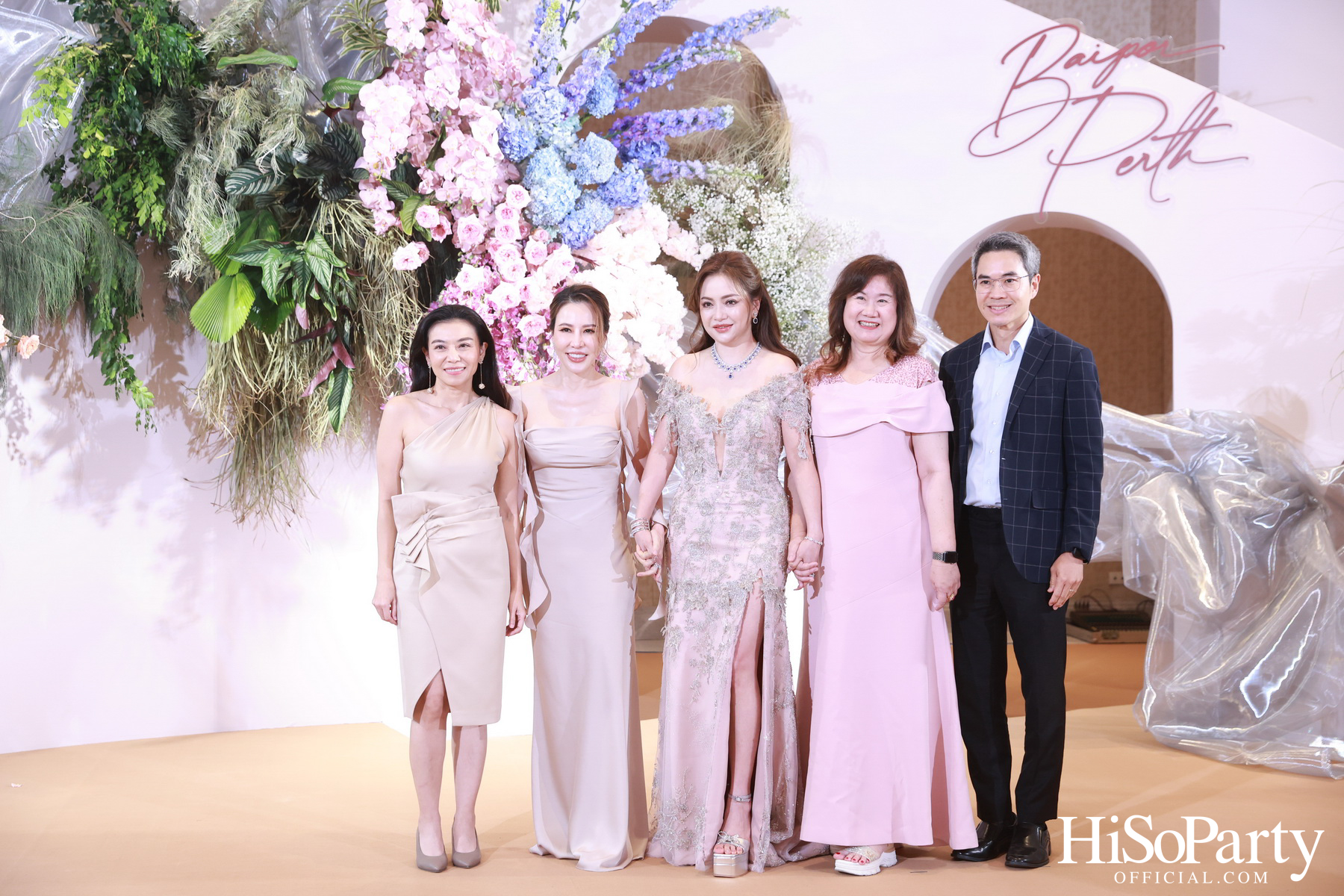 งานฉลองมงคลสมรสระหว่าง ยิ่งรัก พัวถาวรสกุล และ นวิน เหมรัชตานันต์ 