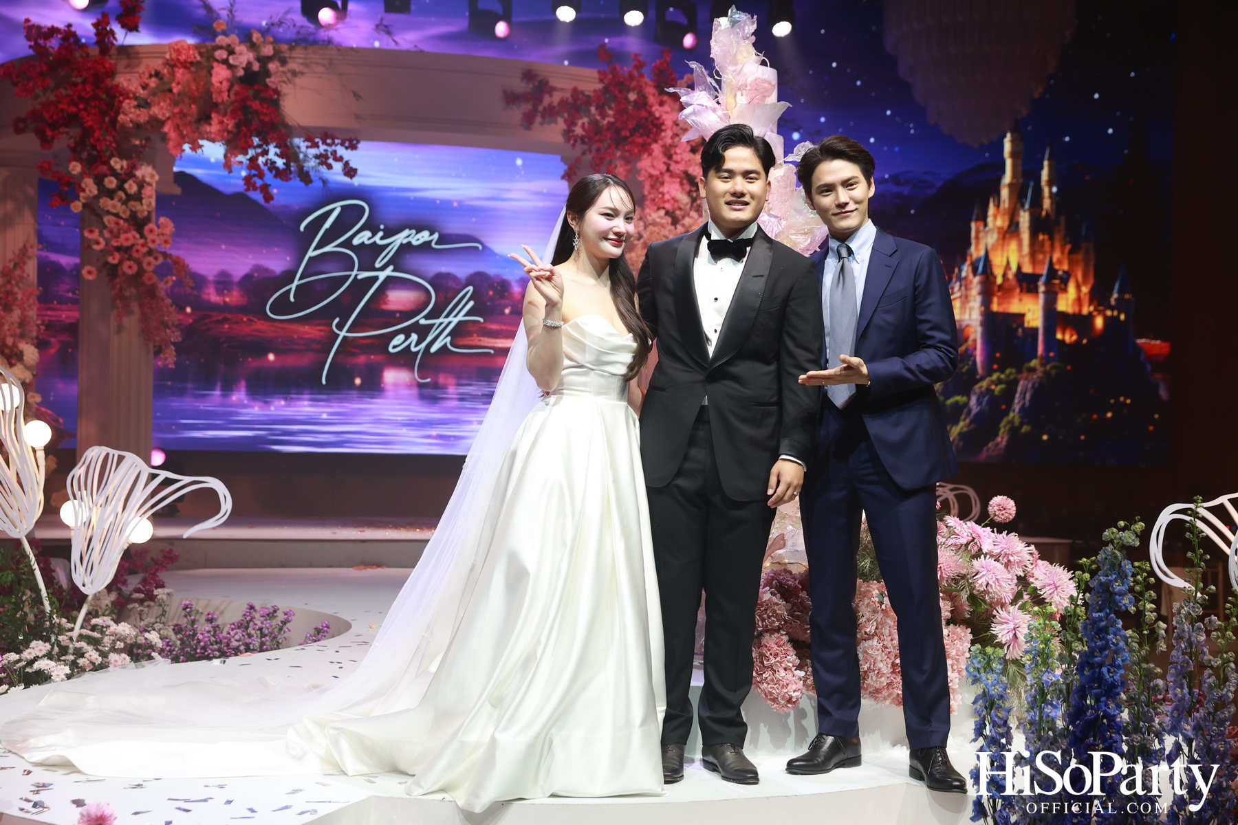 งานฉลองมงคลสมรสระหว่าง ยิ่งรัก พัวถาวรสกุล และ นวิน เหมรัชตานันต์ 