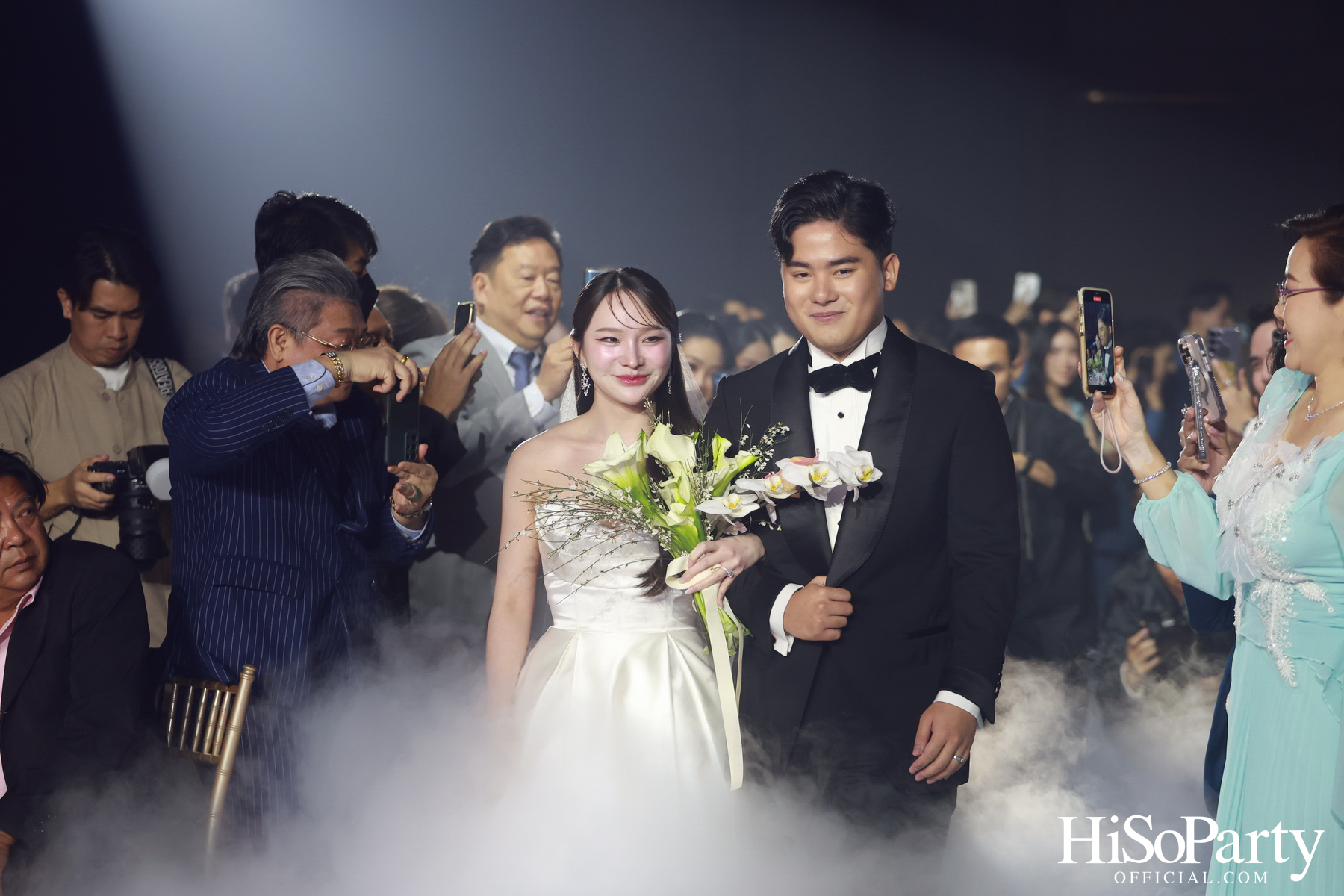 งานฉลองมงคลสมรสระหว่าง ยิ่งรัก พัวถาวรสกุล และ นวิน เหมรัชตานันต์ 