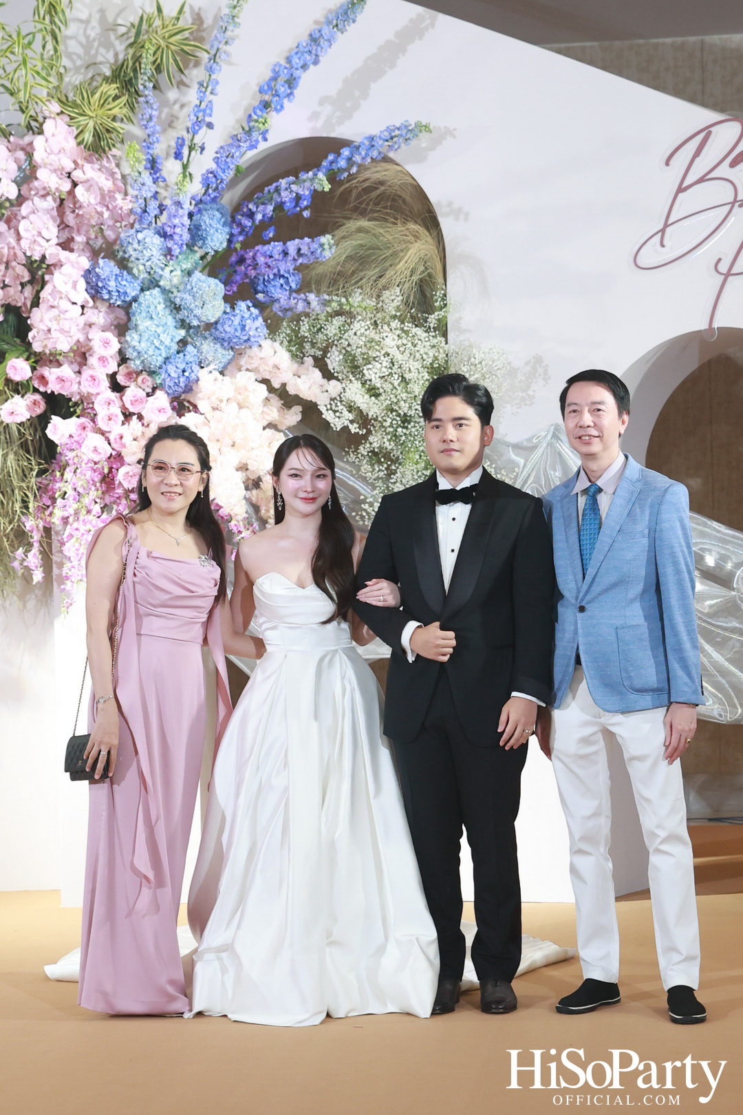 งานฉลองมงคลสมรสระหว่าง ยิ่งรัก พัวถาวรสกุล และ นวิน เหมรัชตานันต์ 