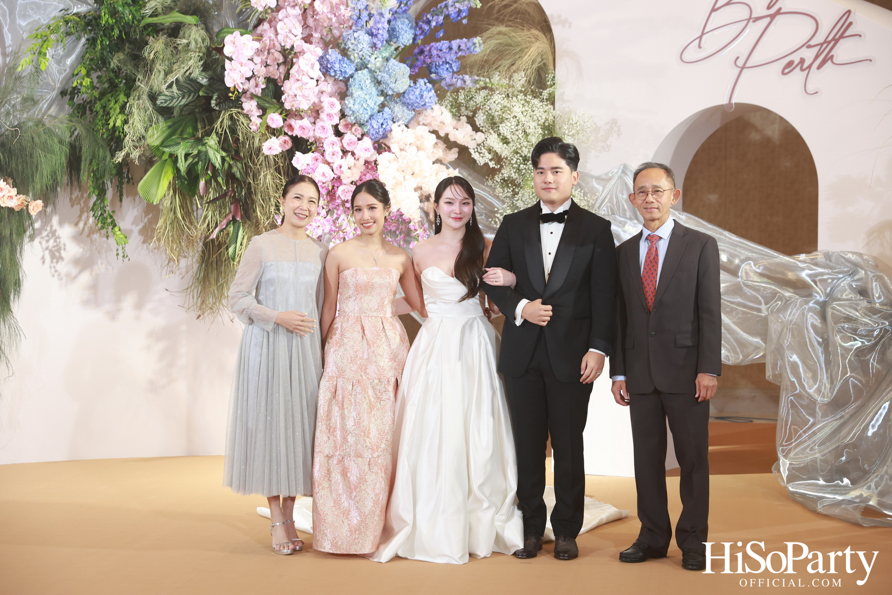 งานฉลองมงคลสมรสระหว่าง ยิ่งรัก พัวถาวรสกุล และ นวิน เหมรัชตานันต์ 