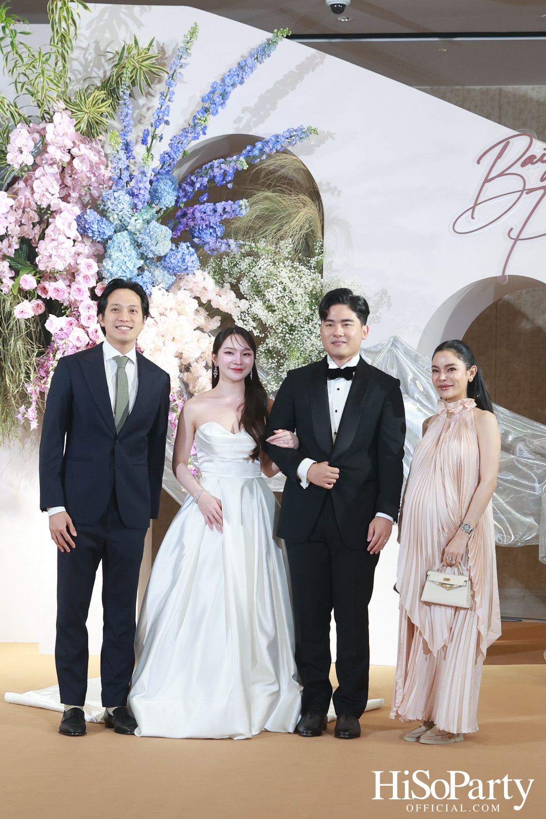 งานฉลองมงคลสมรสระหว่าง ยิ่งรัก พัวถาวรสกุล และ นวิน เหมรัชตานันต์ 