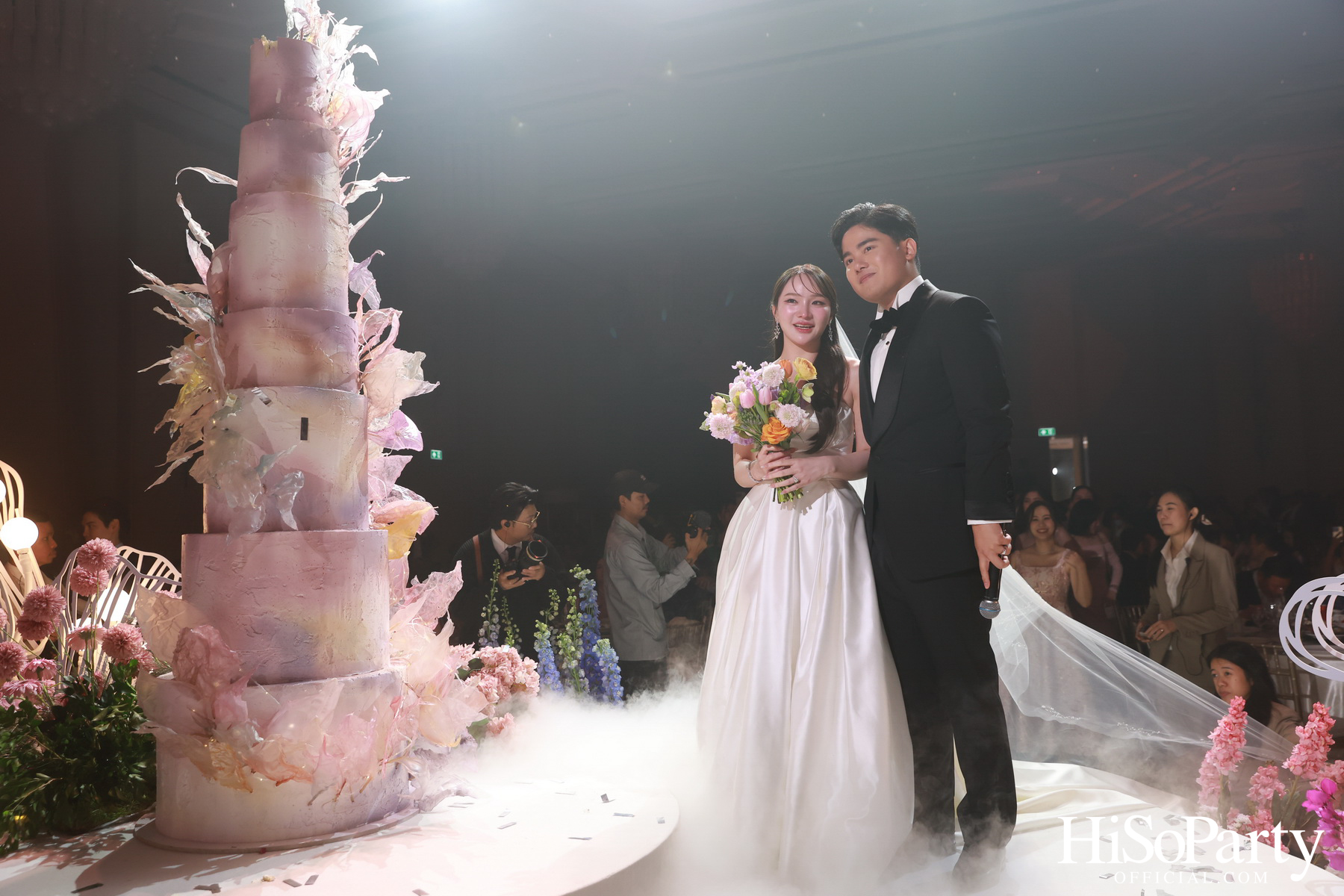 งานฉลองมงคลสมรสระหว่าง ยิ่งรัก พัวถาวรสกุล และ นวิน เหมรัชตานันต์ 