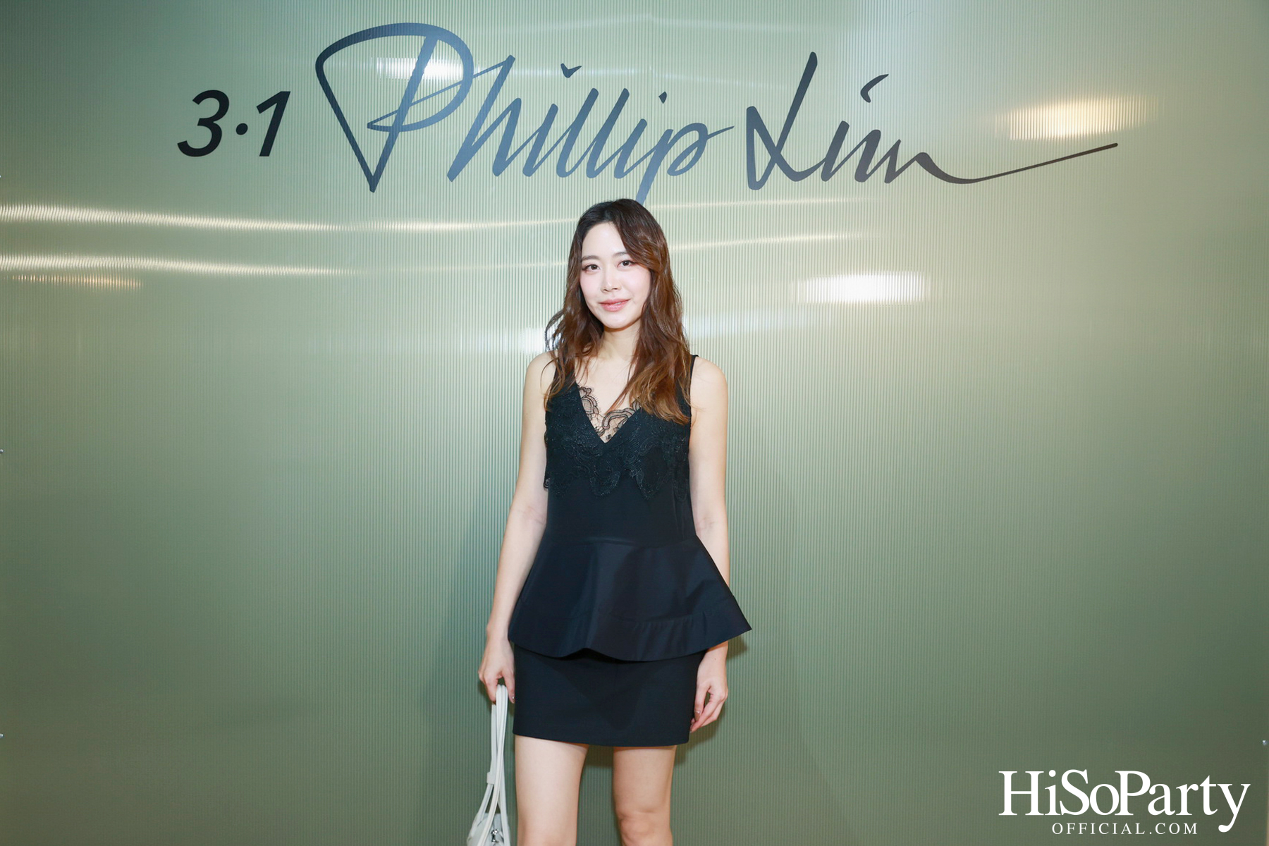 3.1 Phillip Lim ฉลองครบรอบ 20 ปีอย่างงดงาม ด้วยแฟชั่นโชว์สุดประทับใจจากคอลเลกชัน Spring/Summer 2025