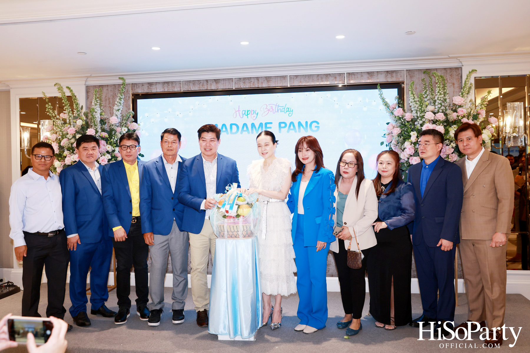 อบอุ่นและเปี่ยมรอยยิ้ม ‘มาดามแป้ง’ รับมุทิตาจิตเนื่องในวันคล้ายวันเกิด ท่ามกลางความรักจากคนรอบข้าง