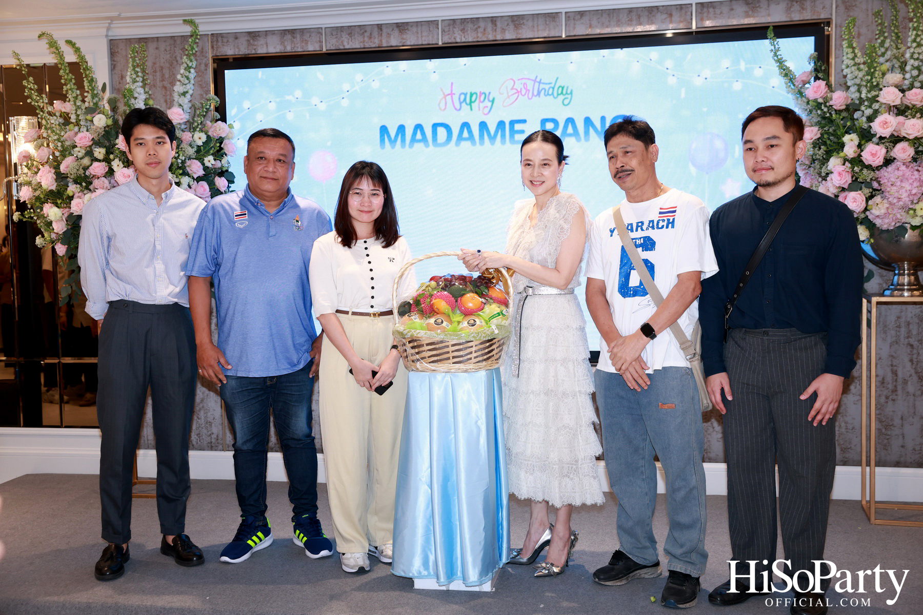 อบอุ่นและเปี่ยมรอยยิ้ม ‘มาดามแป้ง’ รับมุทิตาจิตเนื่องในวันคล้ายวันเกิด ท่ามกลางความรักจากคนรอบข้าง