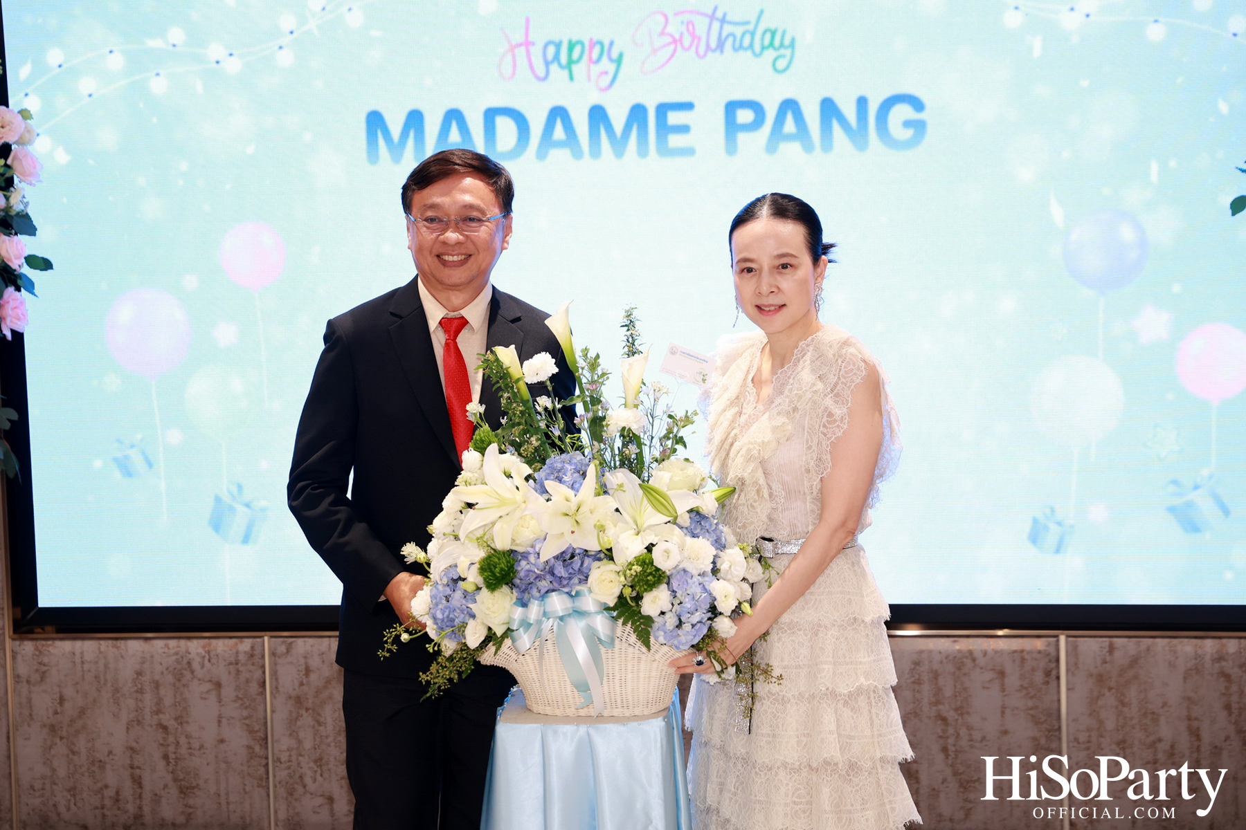 อบอุ่นและเปี่ยมรอยยิ้ม ‘มาดามแป้ง’ รับมุทิตาจิตเนื่องในวันคล้ายวันเกิด ท่ามกลางความรักจากคนรอบข้าง