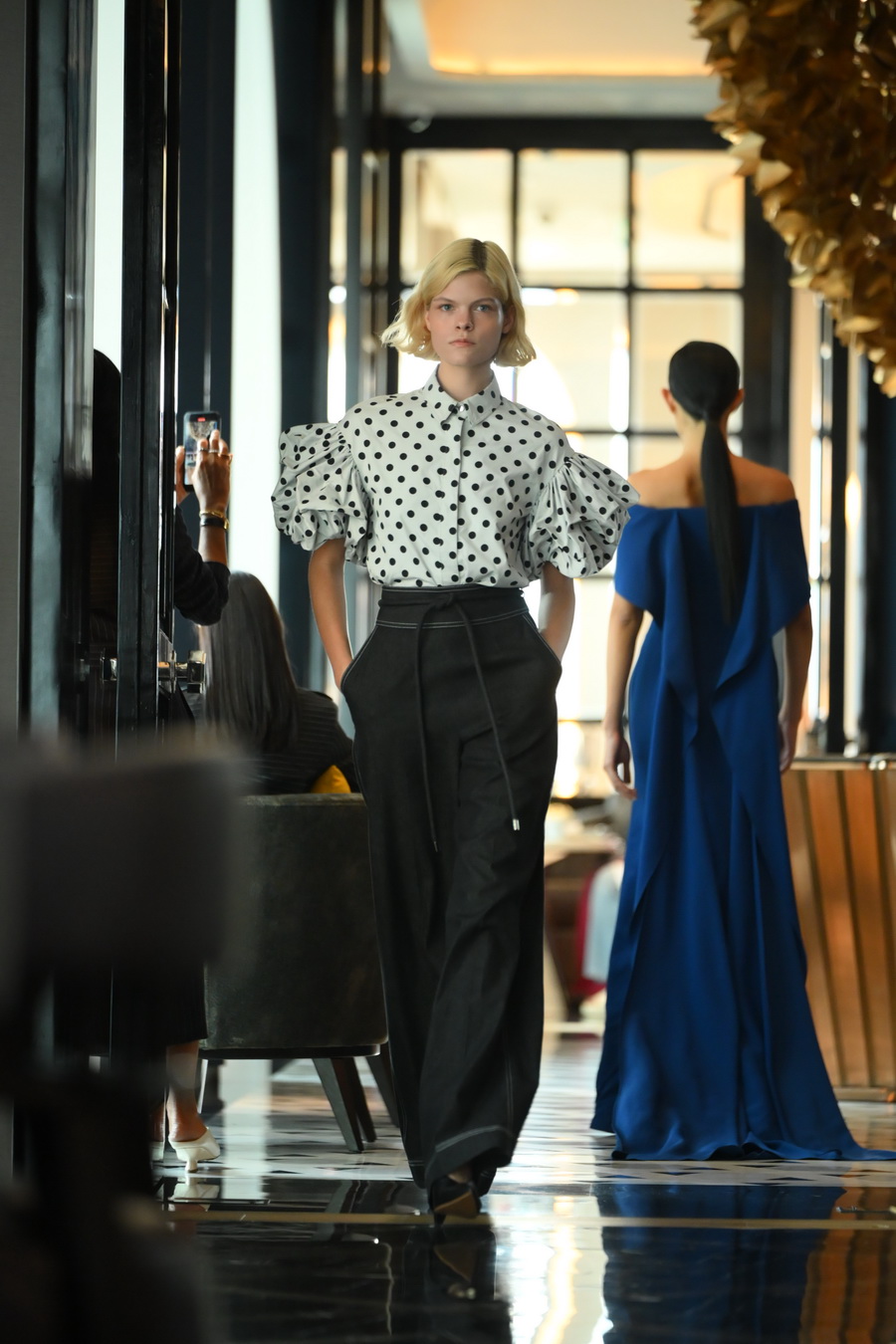 Asava x The Ritz-Carlton, Bangkok ถ่ายทอดนิยามใหม่ของความหรูหราในฤดูร้อน ด้วยคอลเลกชัน Echoes of Sublime Summer 