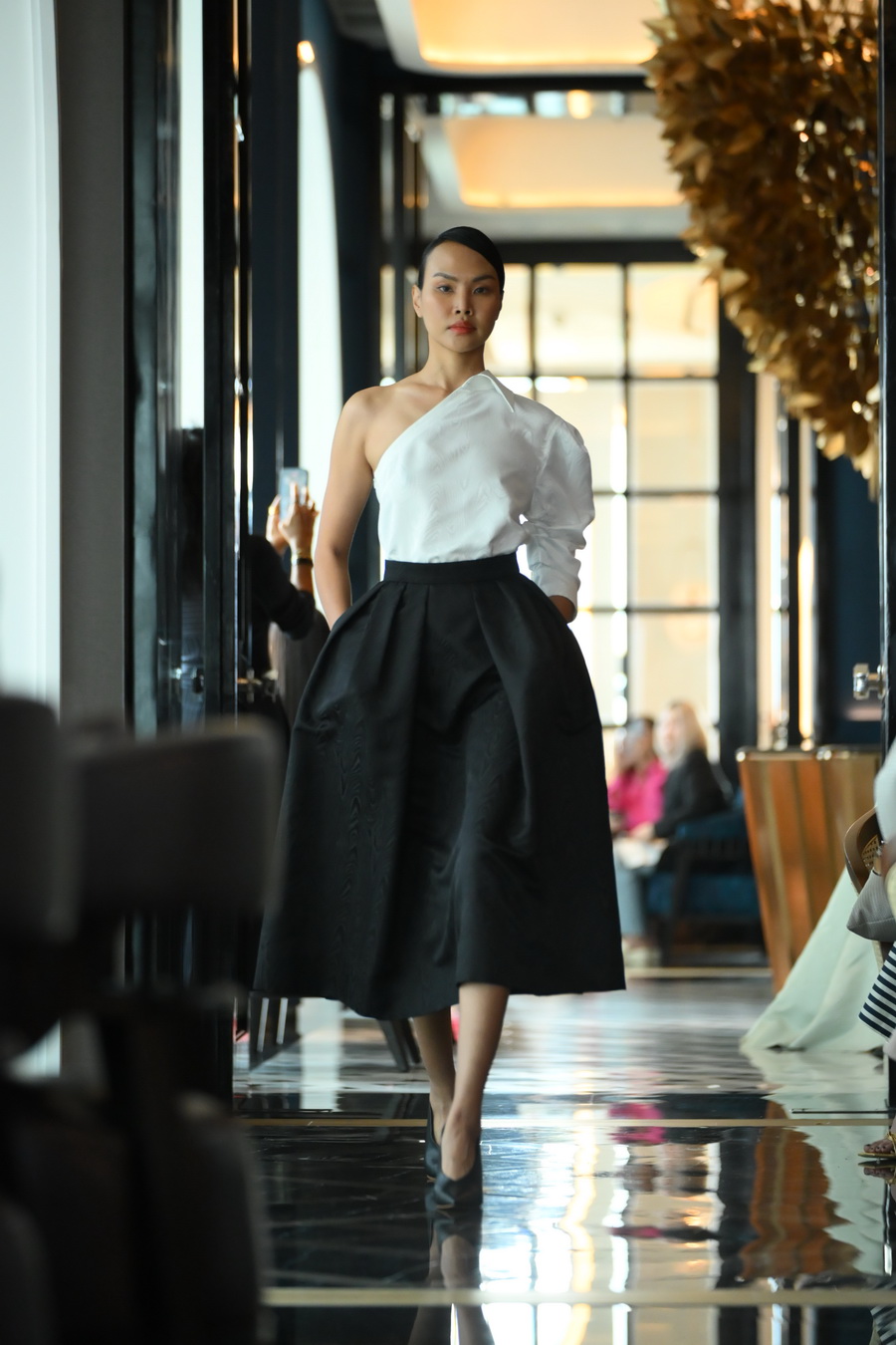 Asava x The Ritz-Carlton, Bangkok ถ่ายทอดนิยามใหม่ของความหรูหราในฤดูร้อน ด้วยคอลเลกชัน Echoes of Sublime Summer 