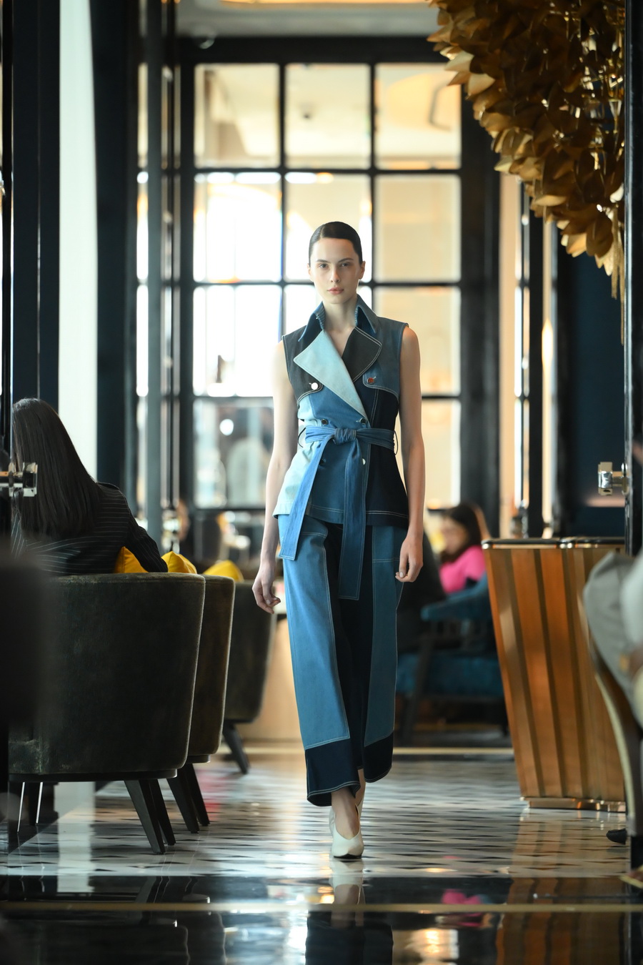 Asava x The Ritz-Carlton, Bangkok ถ่ายทอดนิยามใหม่ของความหรูหราในฤดูร้อน ด้วยคอลเลกชัน Echoes of Sublime Summer 