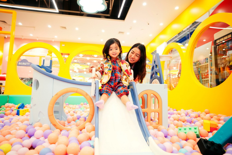 โรบินสันไลฟ์สไตล์ สานต่อ 'Family Destination' พร้อมจัดแคมเปญใหญ่ ‘Robinson Lifestyle Summer Energy 2025’ สร้างสีสันช่วงซัมเมอร์