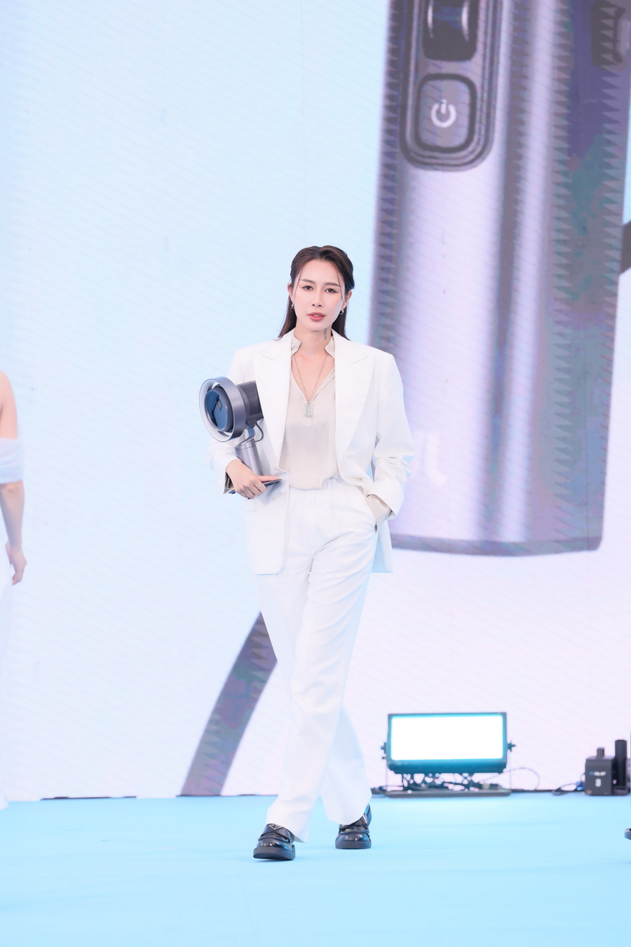 JisuLife x Billkin Grand Launch 2025 งานเปิดตัวพัดลมพกพา 6 รุ่นใหม่ พร้อมชวน ‘บิวกิ้น – พุฒิพงศ์’ เสิร์ฟความสุขคลายร้อนต้อนรับซัมเมอร์