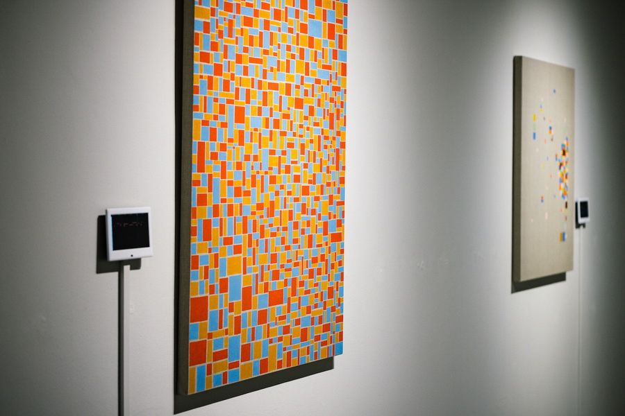 ‘Resonant Abstractions’ นิทรรศการจิตรกรรมเดี่ยวครั้งแรกโดย ดีใจ โกสิยพงษ์