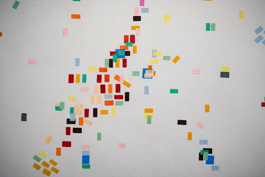 ‘Resonant Abstractions’ นิทรรศการจิตรกรรมเดี่ยวครั้งแรกโดย ดีใจ โกสิยพงษ์