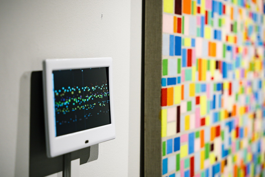 ‘Resonant Abstractions’ นิทรรศการจิตรกรรมเดี่ยวครั้งแรกโดย ดีใจ โกสิยพงษ์