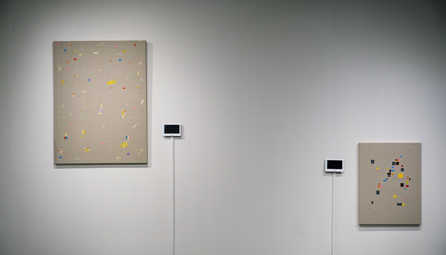 ‘Resonant Abstractions’ นิทรรศการจิตรกรรมเดี่ยวครั้งแรกโดย ดีใจ โกสิยพงษ์