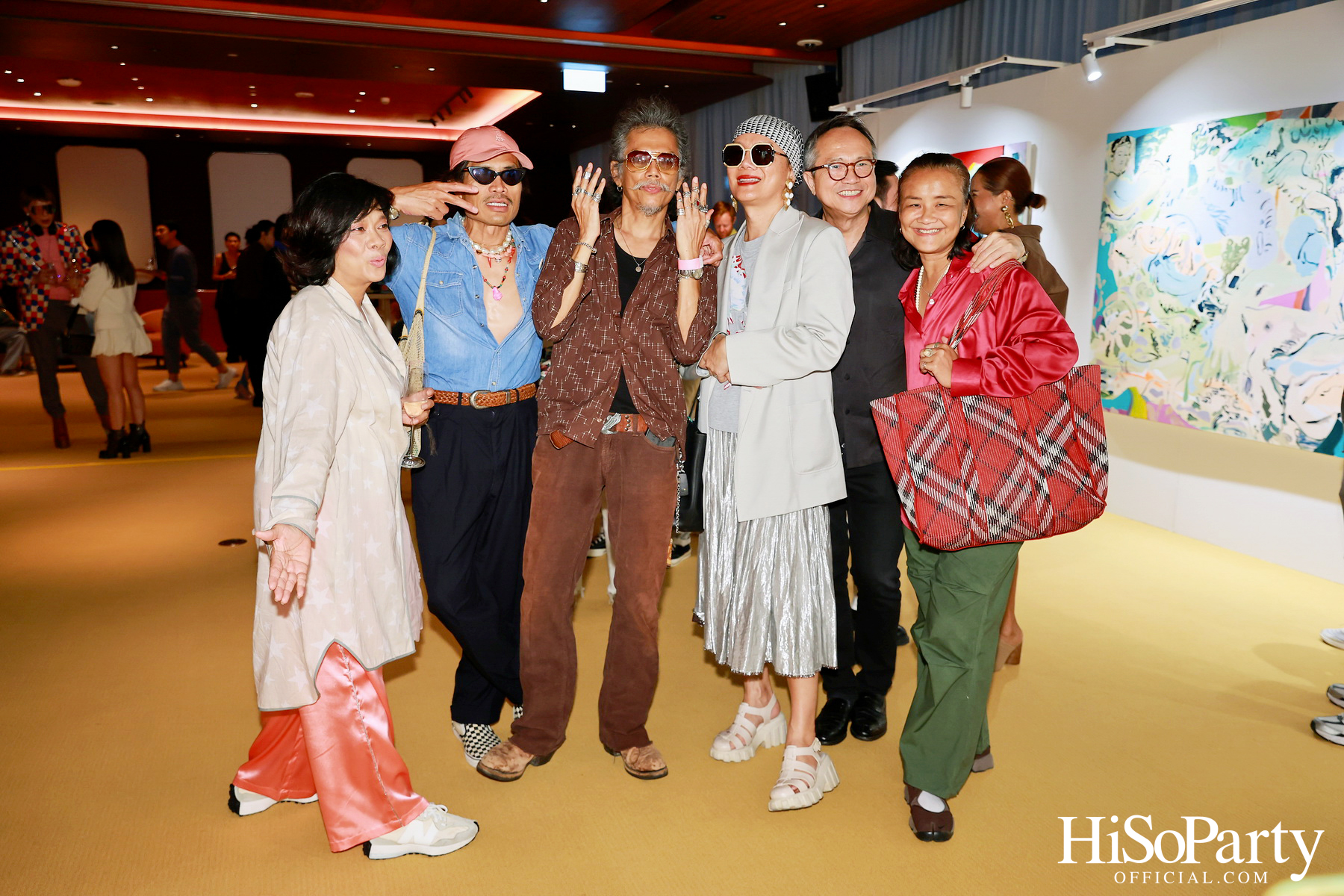 ครั้งแรกในไทยกับนิทรรศการ Over the Top โดย Tomo Campbell