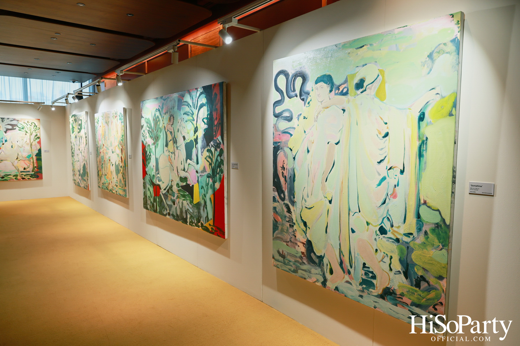 ครั้งแรกในไทยกับนิทรรศการ Over the Top โดย Tomo Campbell