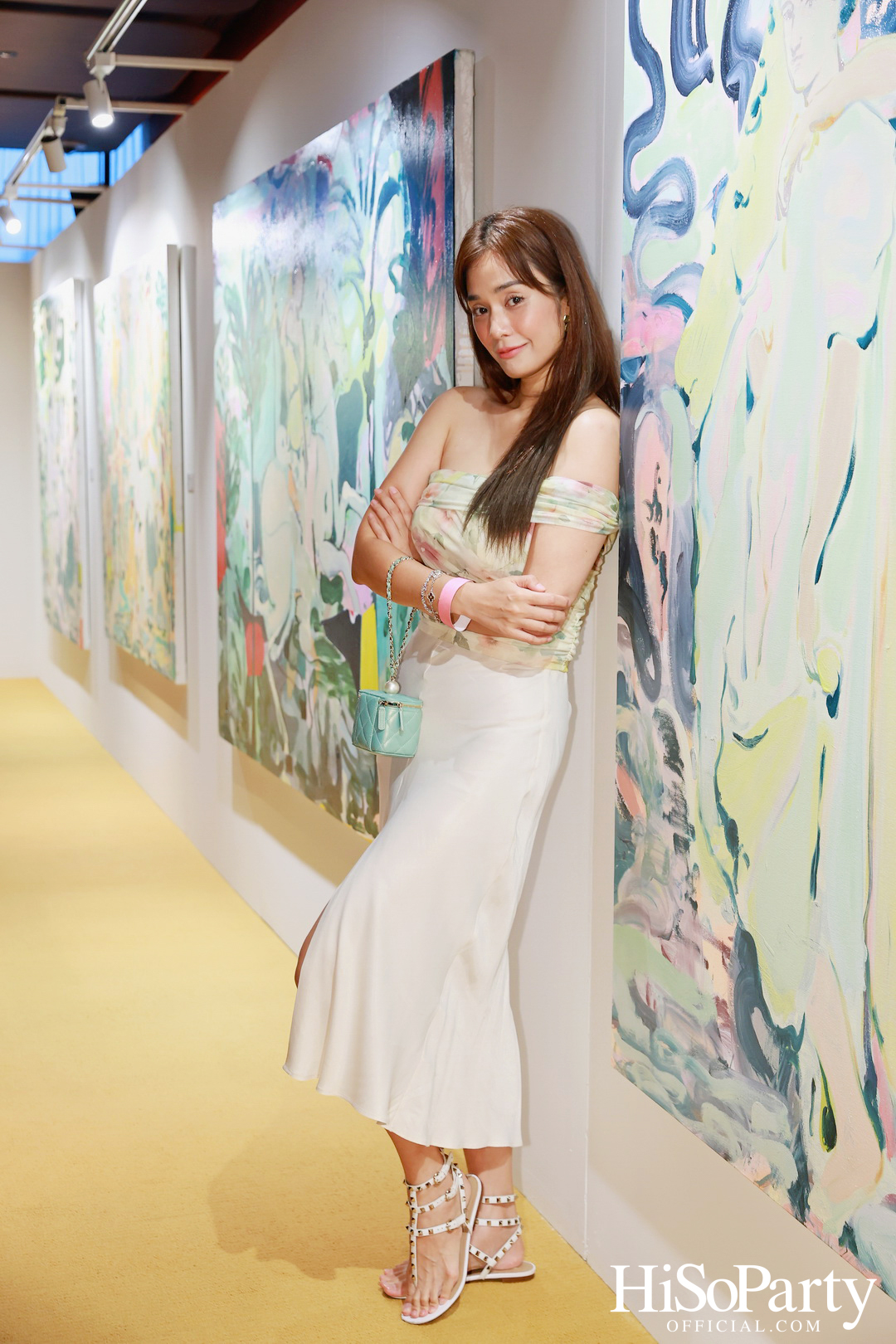 ครั้งแรกในไทยกับนิทรรศการ Over the Top โดย Tomo Campbell