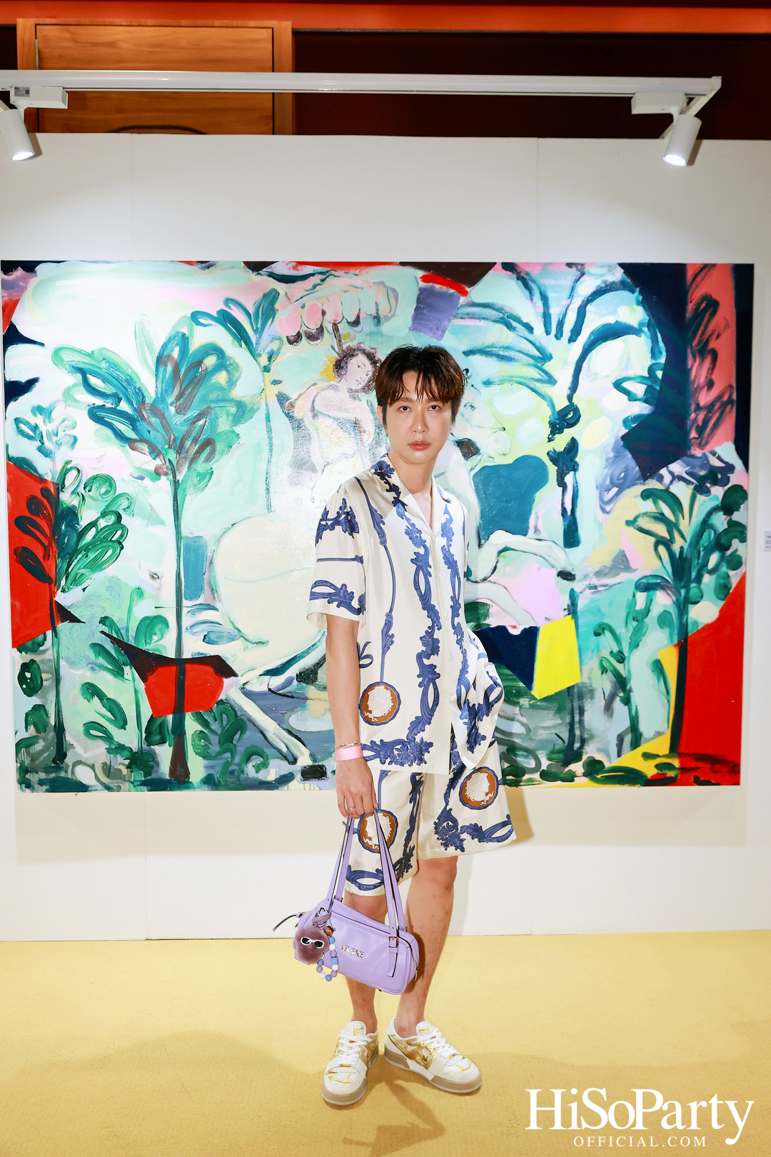 ครั้งแรกในไทยกับนิทรรศการ Over the Top โดย Tomo Campbell