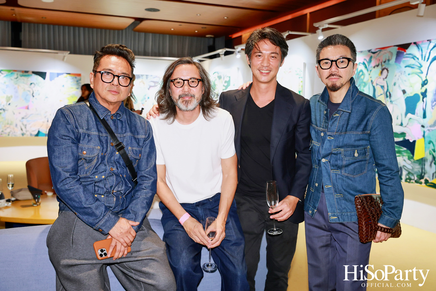 ครั้งแรกในไทยกับนิทรรศการ Over the Top โดย Tomo Campbell