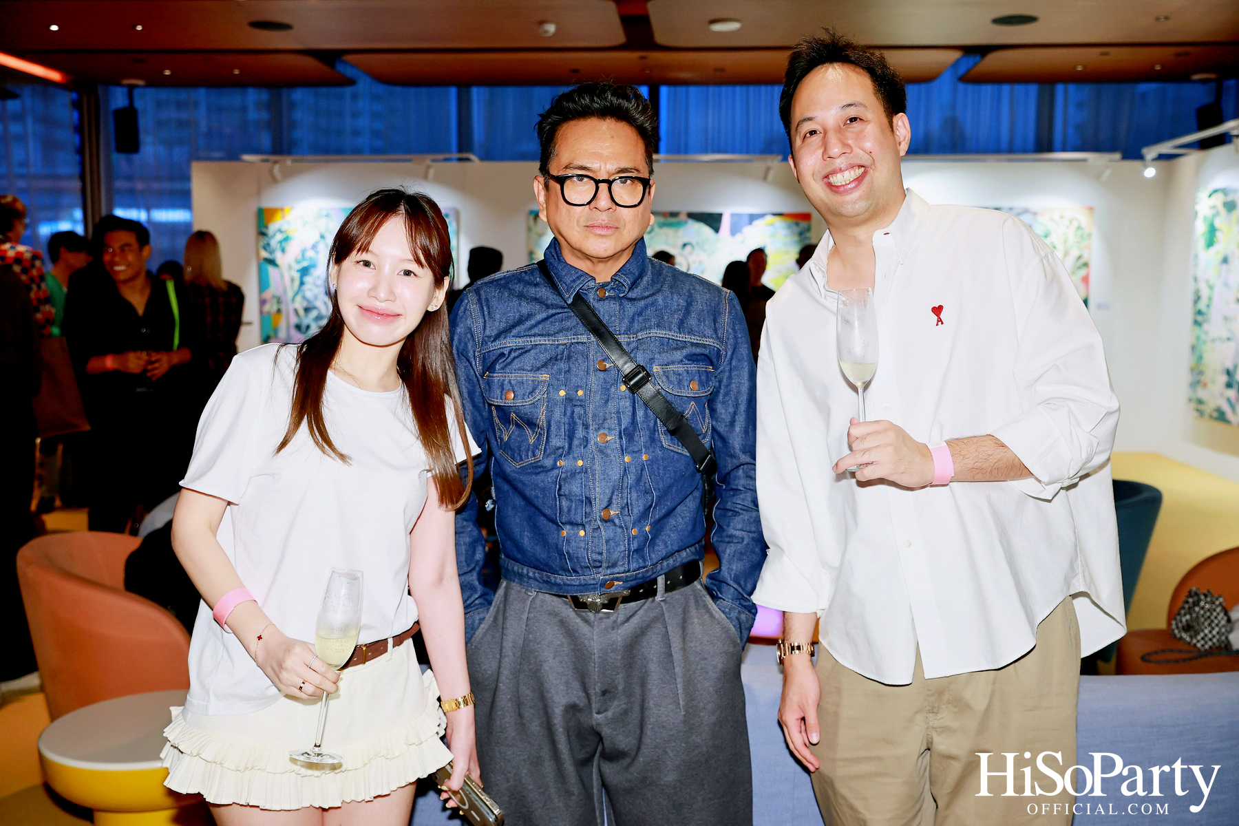 ครั้งแรกในไทยกับนิทรรศการ Over the Top โดย Tomo Campbell