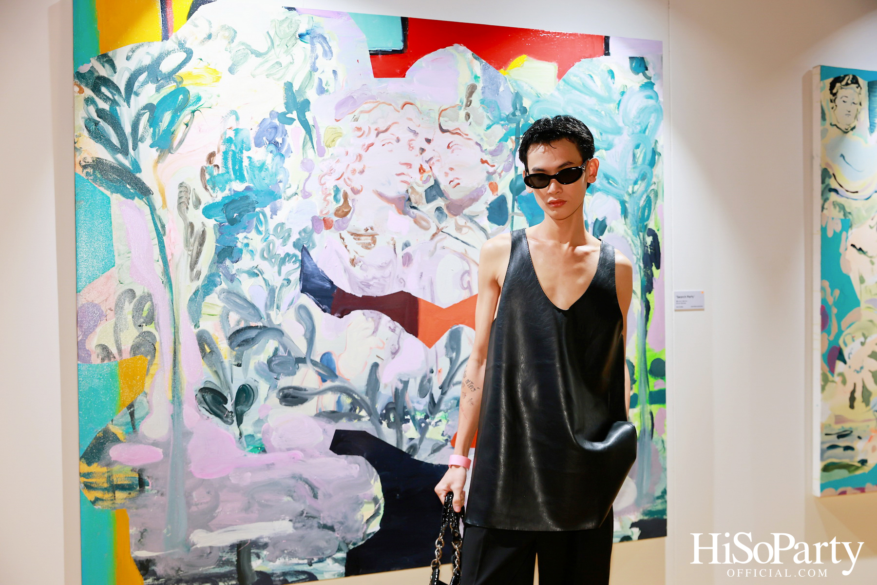 ครั้งแรกในไทยกับนิทรรศการ Over the Top โดย Tomo Campbell