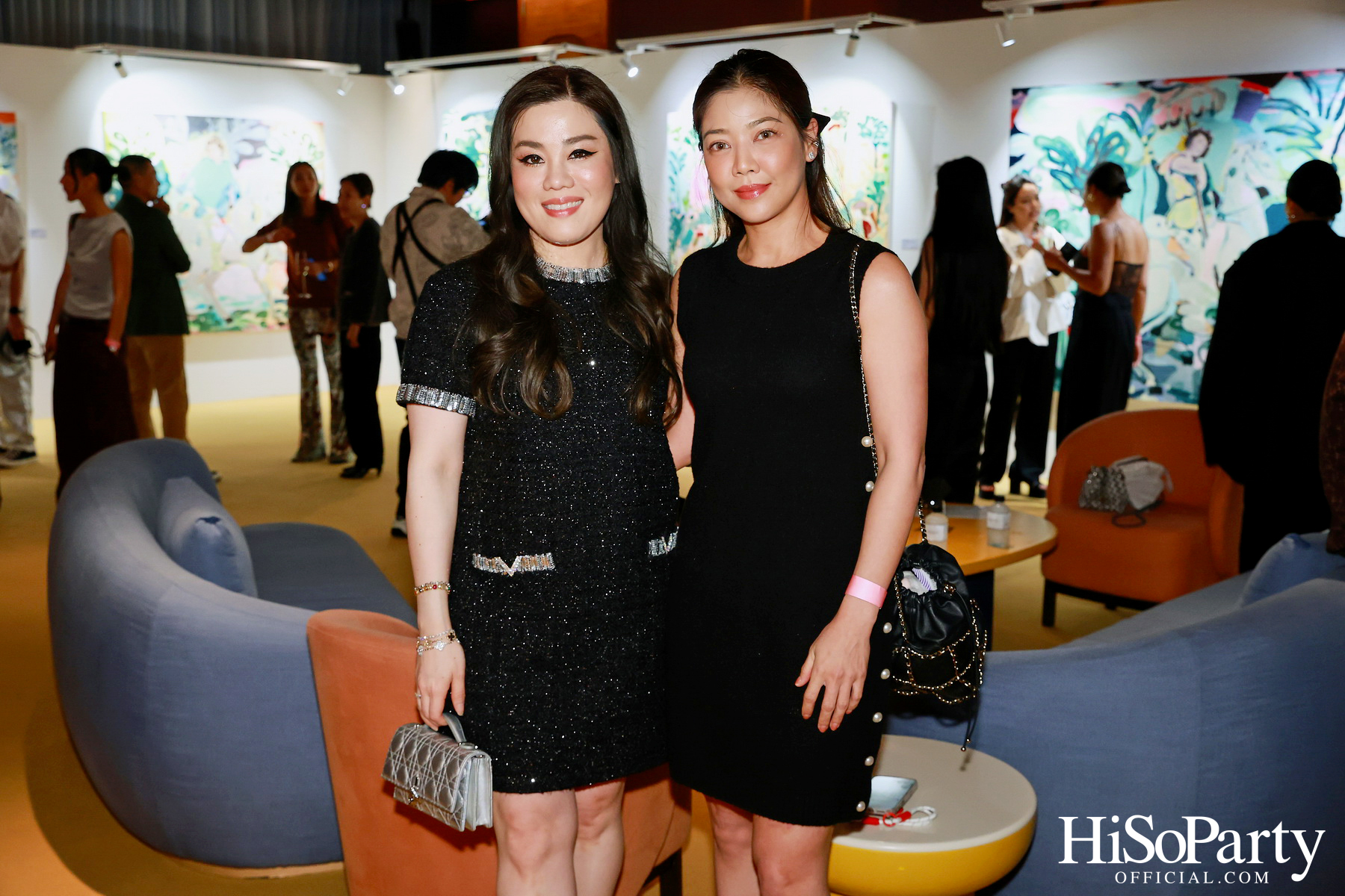 ครั้งแรกในไทยกับนิทรรศการ Over the Top โดย Tomo Campbell