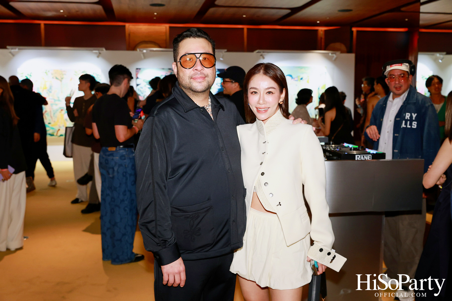 ครั้งแรกในไทยกับนิทรรศการ Over the Top โดย Tomo Campbell