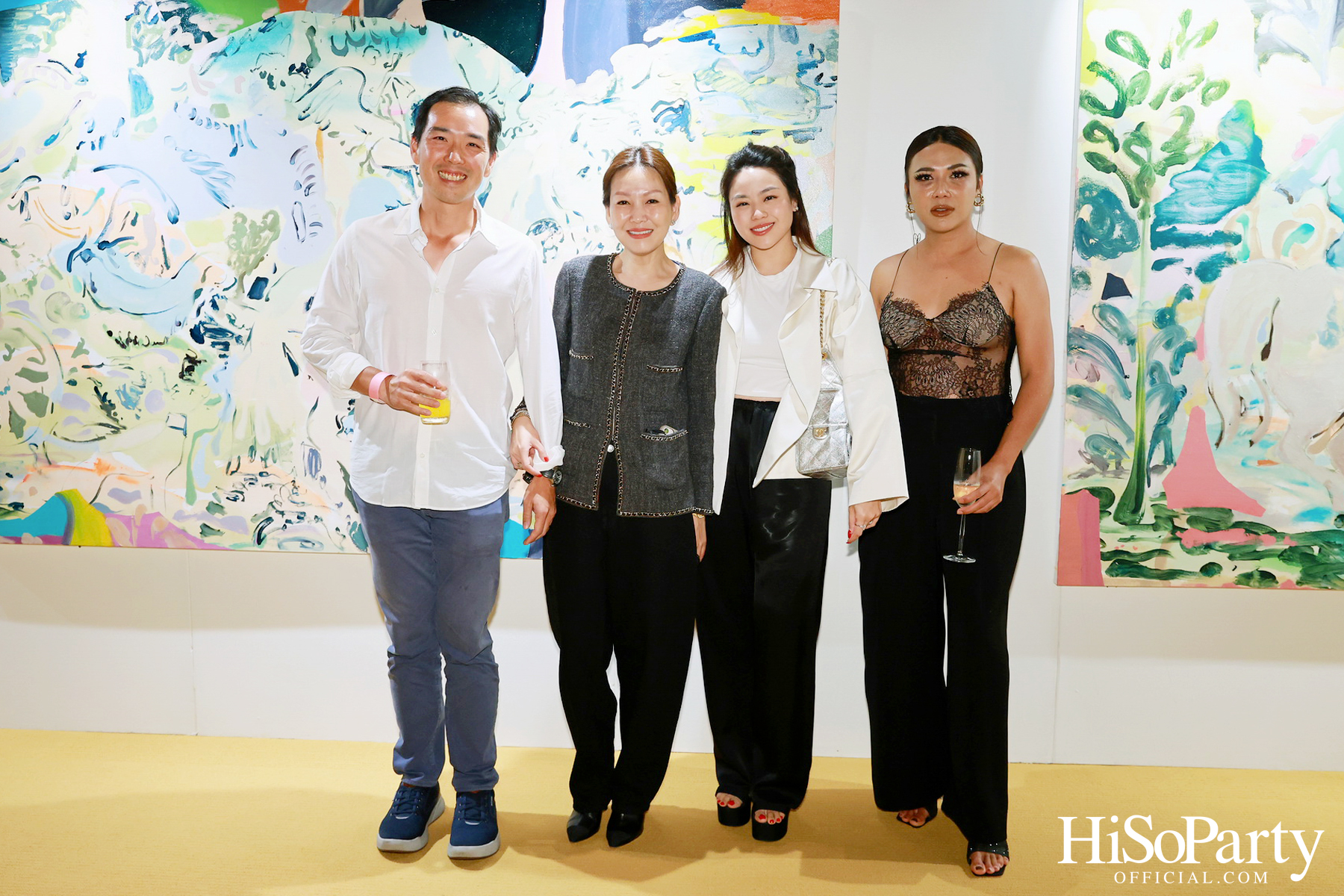 ครั้งแรกในไทยกับนิทรรศการ Over the Top โดย Tomo Campbell