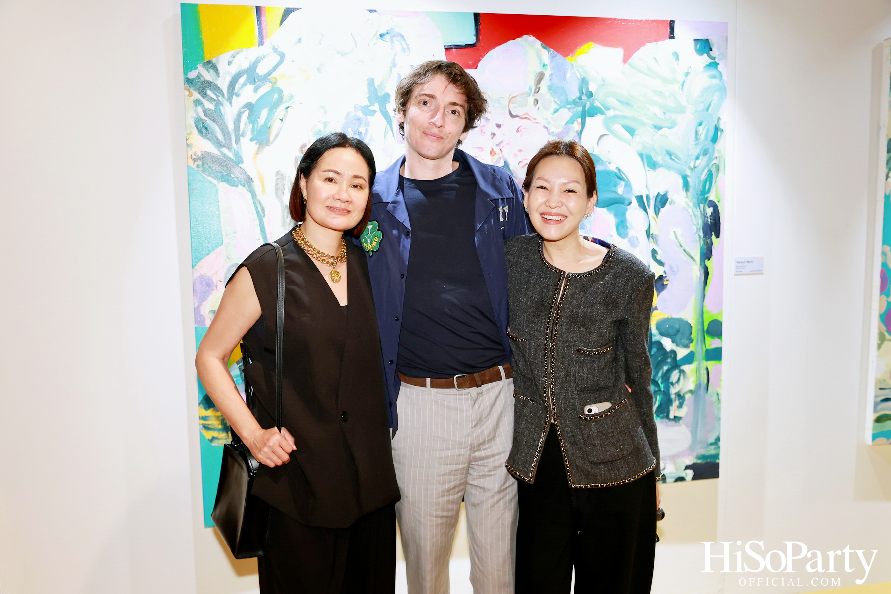 ครั้งแรกในไทยกับนิทรรศการ Over the Top โดย Tomo Campbell