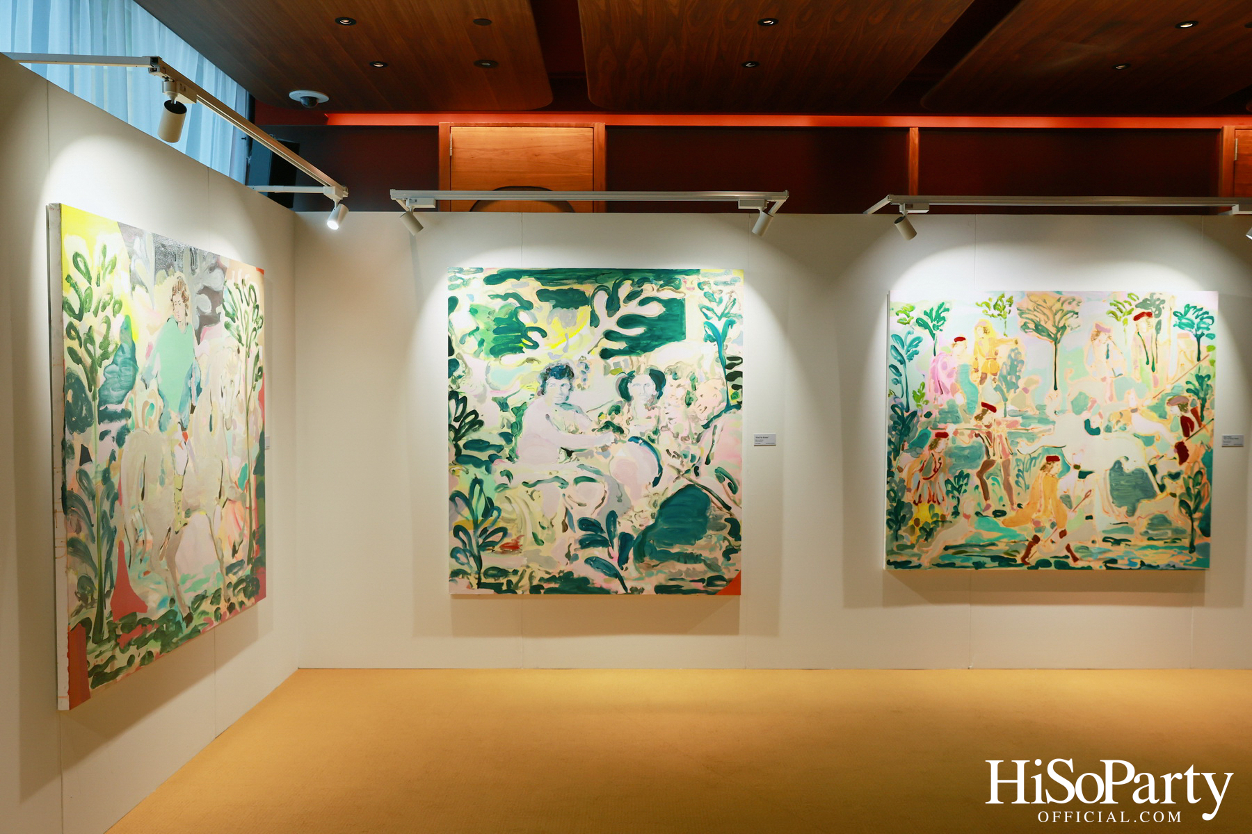 ครั้งแรกในไทยกับนิทรรศการ Over the Top โดย Tomo Campbell