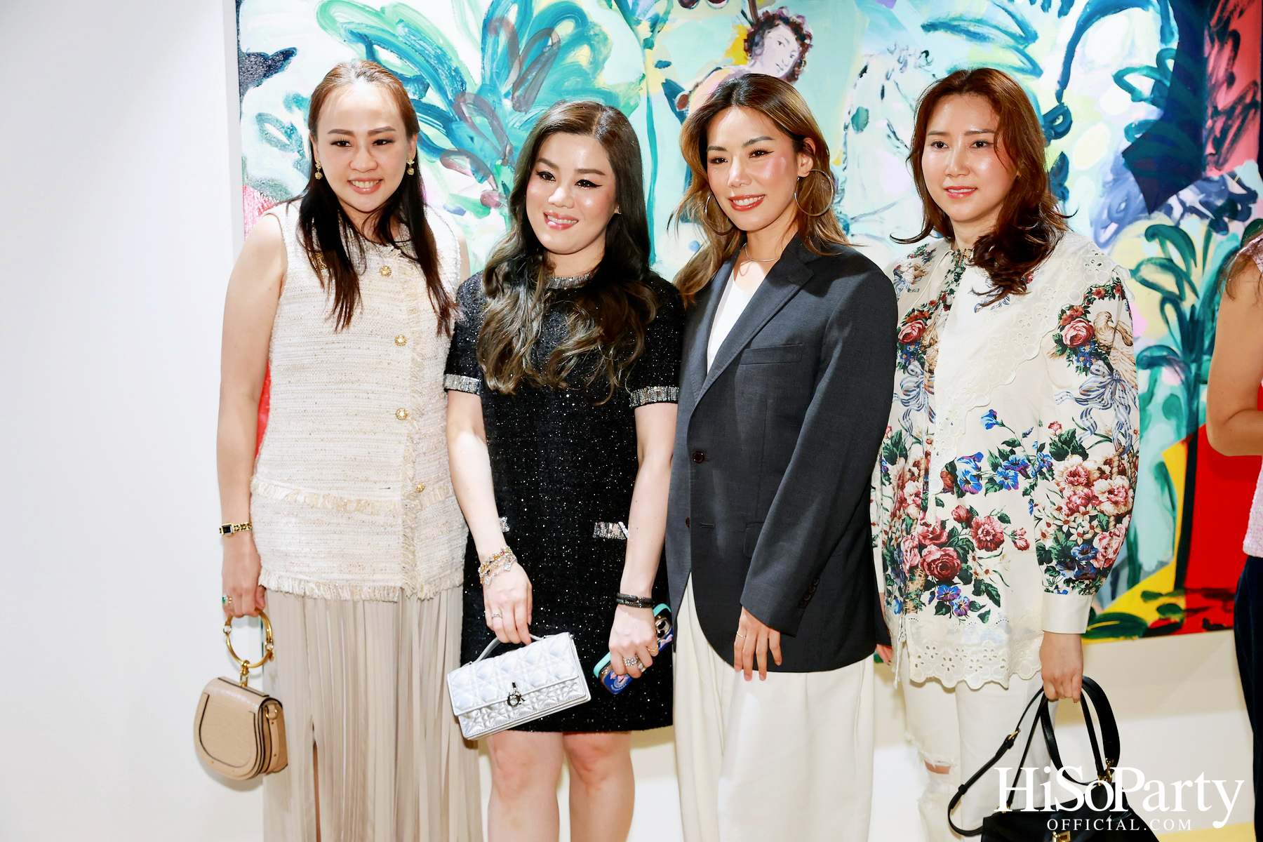 ครั้งแรกในไทยกับนิทรรศการ Over the Top โดย Tomo Campbell