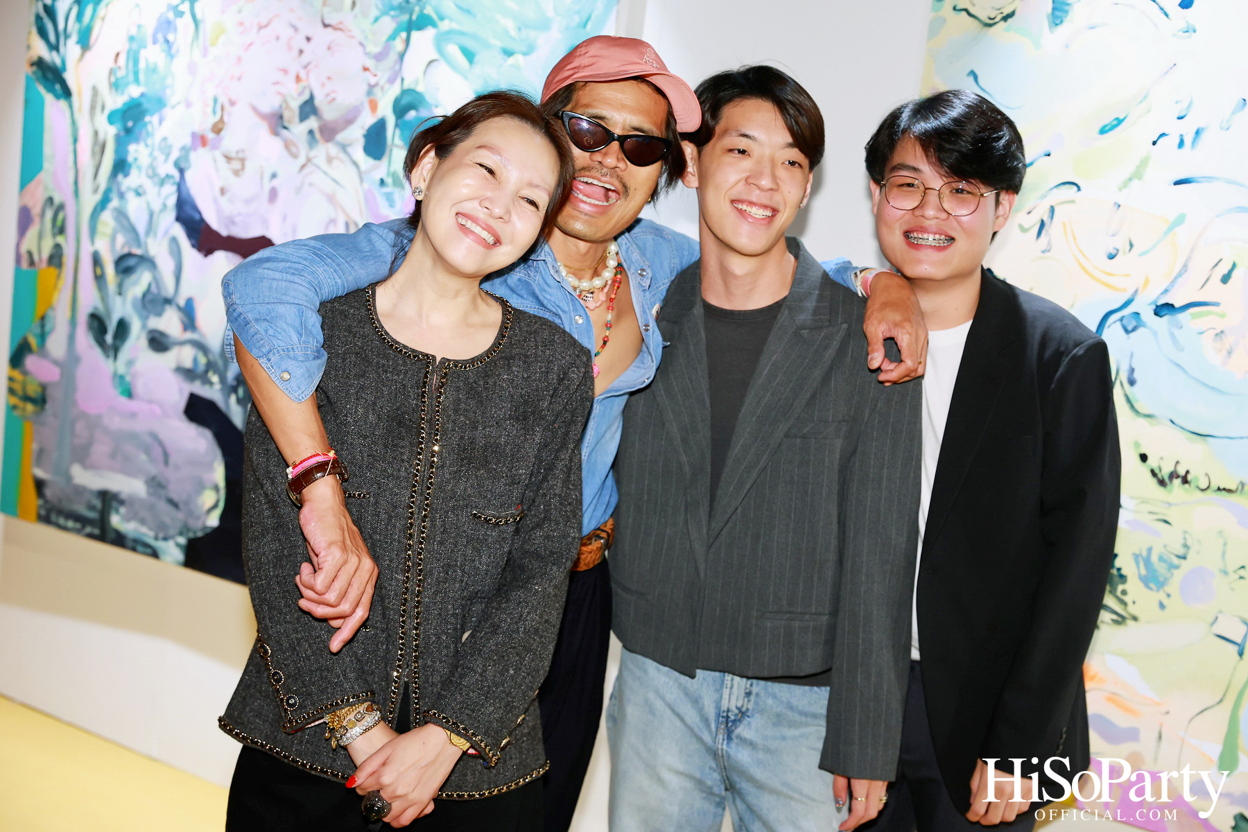 ครั้งแรกในไทยกับนิทรรศการ Over the Top โดย Tomo Campbell